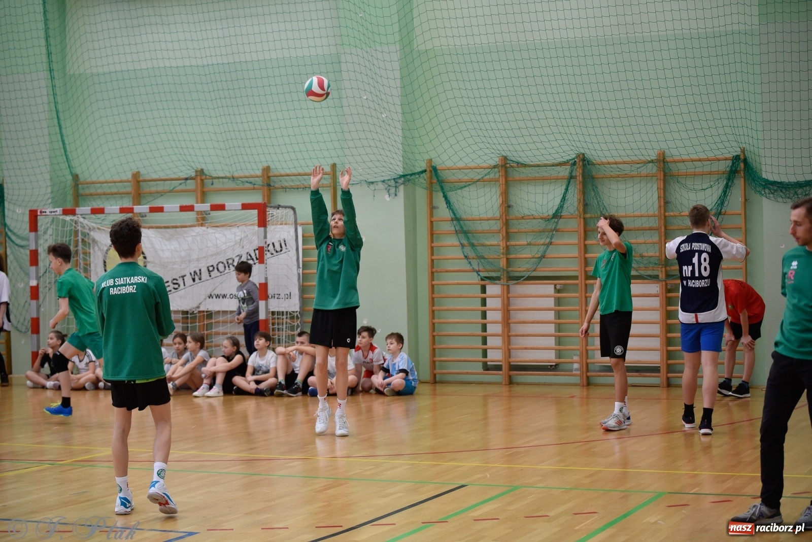 Zdjęcie w galerii na portalu naszraciborz.pl: Festiwal Sportu z SP 18 w hali przy Łąkowej [FOTO i WIDEO] wiadomości z regionu