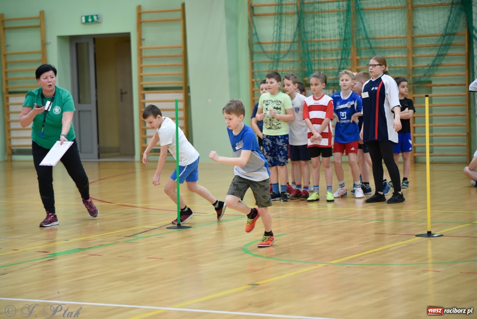 Zdjęcie w galerii na portalu naszraciborz.pl: Festiwal Sportu z SP 18 w hali przy Łąkowej [FOTO i WIDEO] wiadomości z regionu