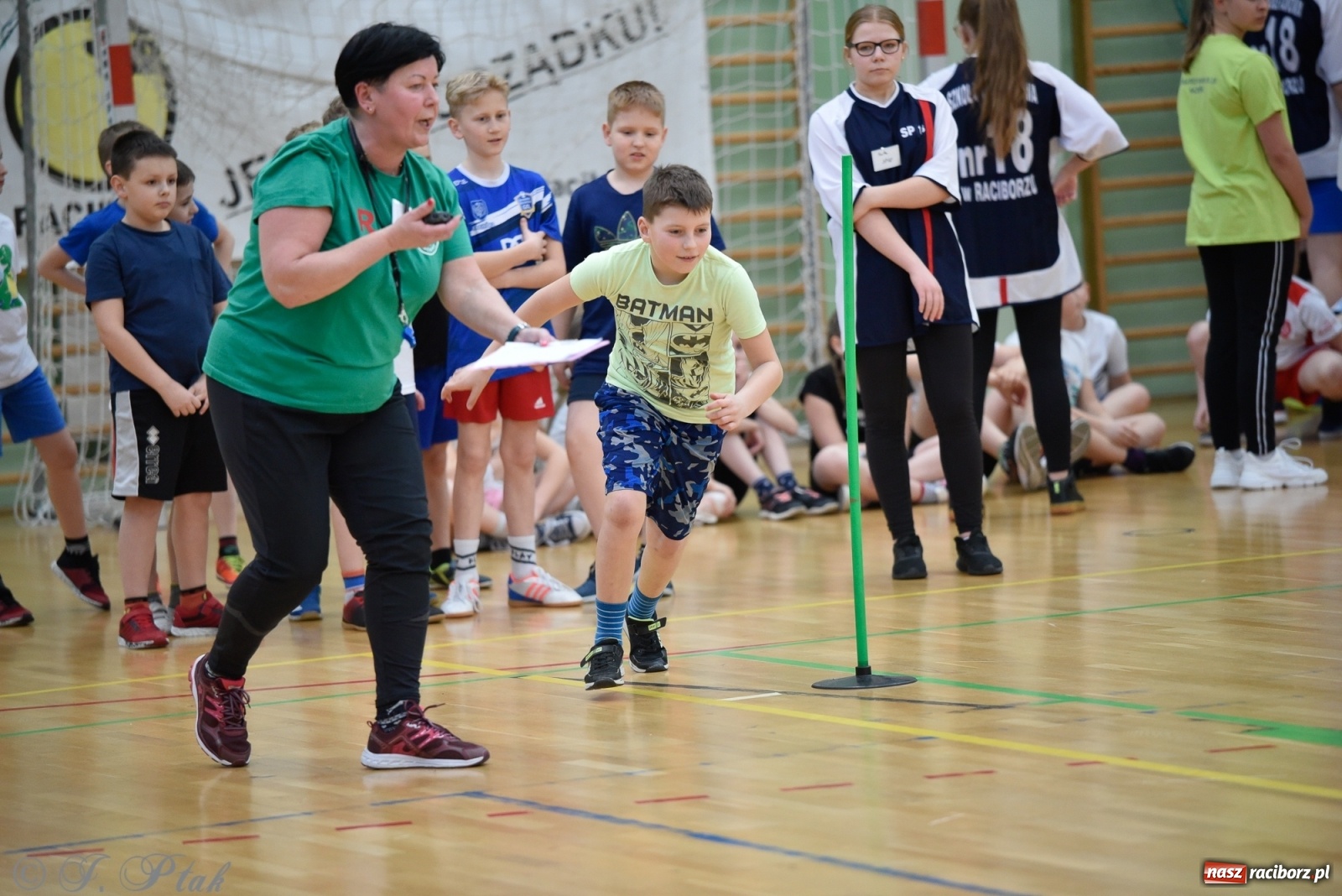 Zdjęcie w galerii na portalu naszraciborz.pl: Festiwal Sportu z SP 18 w hali przy Łąkowej [FOTO i WIDEO] wiadomości z regionu