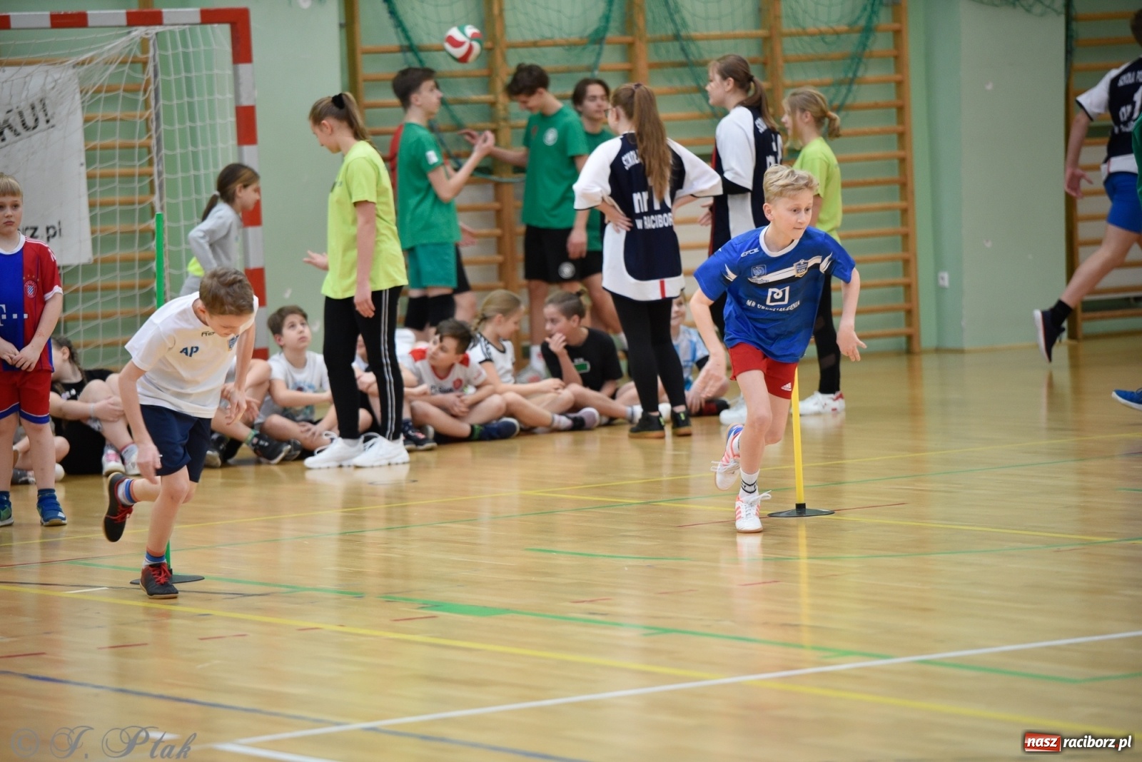 Zdjęcie w galerii na portalu naszraciborz.pl: Festiwal Sportu z SP 18 w hali przy Łąkowej [FOTO i WIDEO] wiadomości z regionu