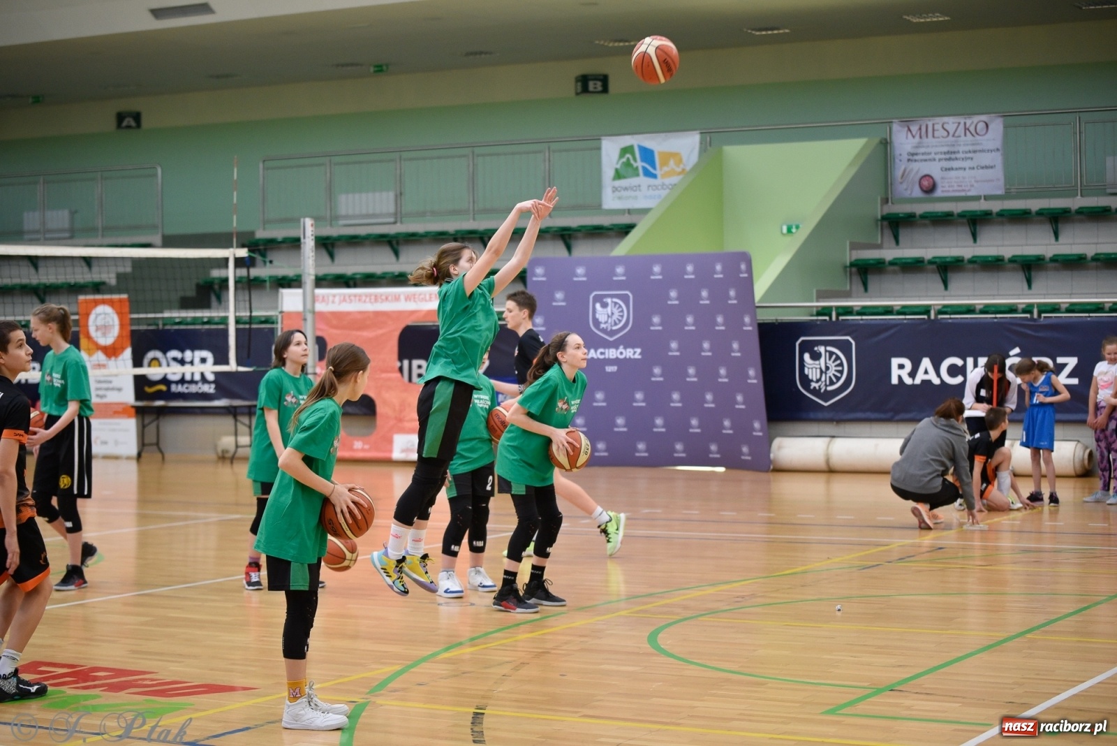 Zdjęcie w galerii na portalu naszraciborz.pl: Festiwal Sportu z SP 18 w hali przy Łąkowej [FOTO i WIDEO] wiadomości z regionu