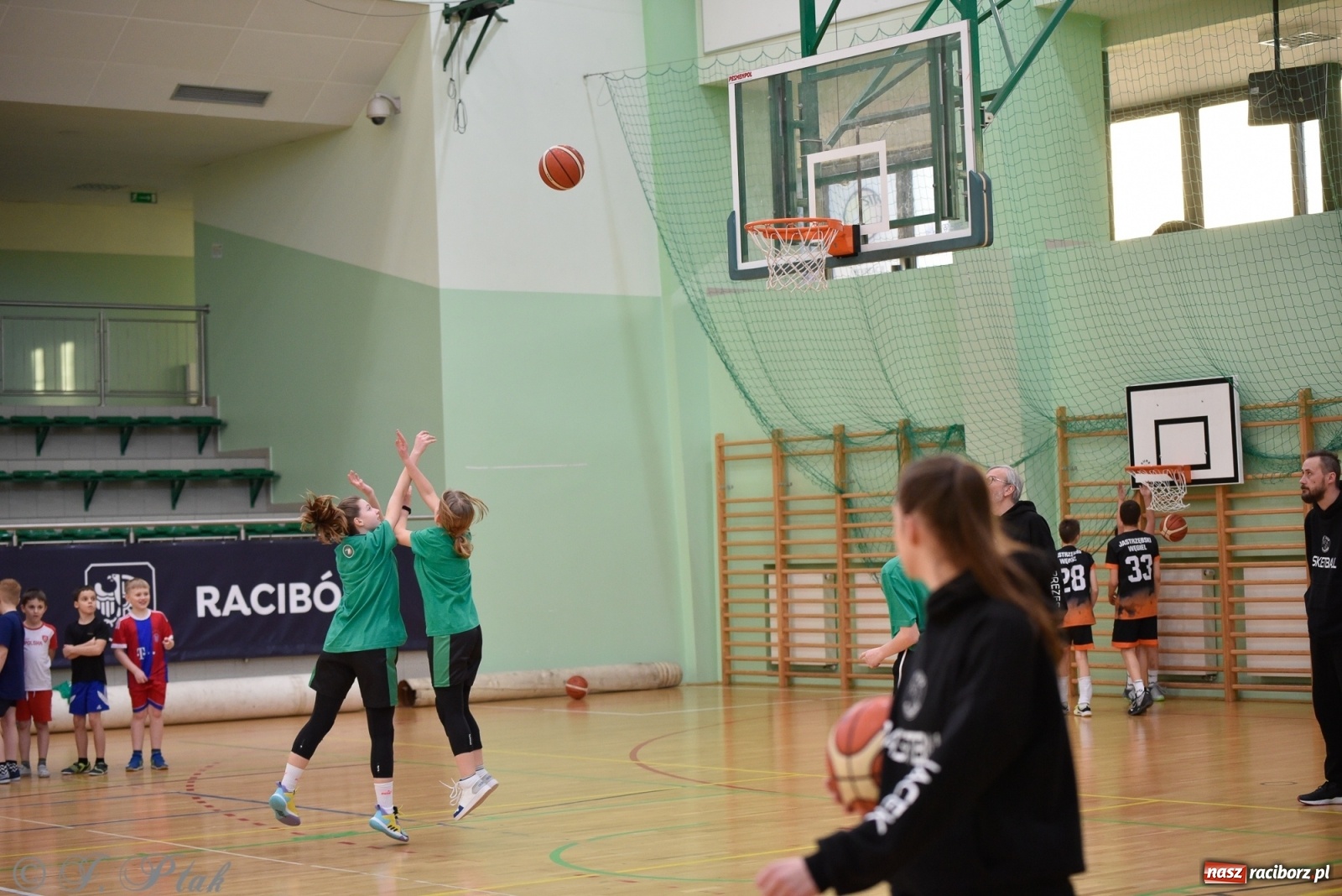 Zdjęcie w galerii na portalu naszraciborz.pl: Festiwal Sportu z SP 18 w hali przy Łąkowej [FOTO i WIDEO] wiadomości z regionu