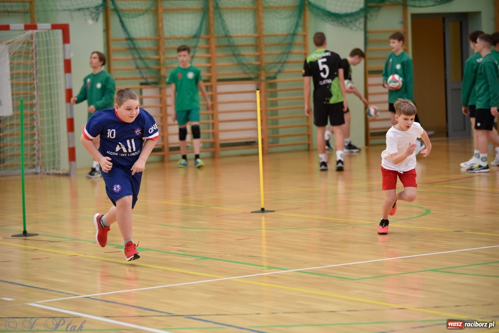 Zdjęcie w galerii na portalu naszraciborz.pl: Festiwal Sportu z SP 18 w hali przy Łąkowej [FOTO i WIDEO] wiadomości z regionu