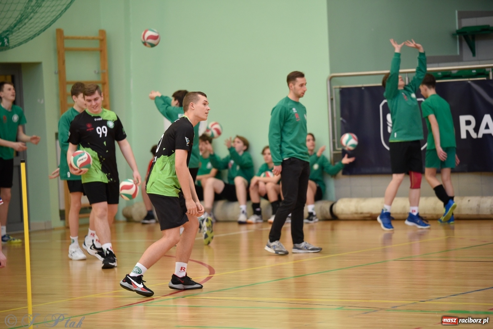 Zdjęcie w galerii na portalu naszraciborz.pl: Festiwal Sportu z SP 18 w hali przy Łąkowej [FOTO i WIDEO] wiadomości z regionu