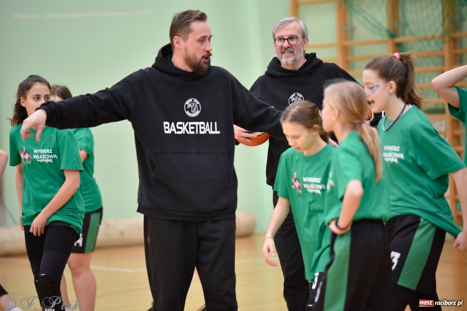 Zdjęcie w galerii na portalu naszraciborz.pl: Festiwal Sportu z SP 18 w hali przy Łąkowej [FOTO i WIDEO] wiadomości z regionu