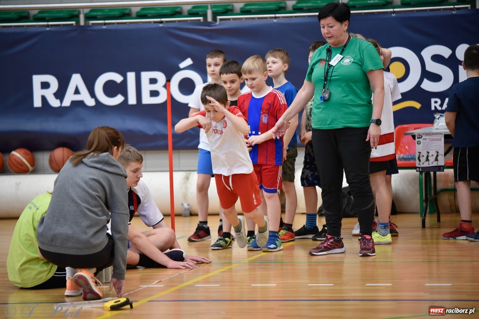 Zdjęcie w galerii na portalu naszraciborz.pl: Festiwal Sportu z SP 18 w hali przy Łąkowej [FOTO i WIDEO] wiadomości z regionu
