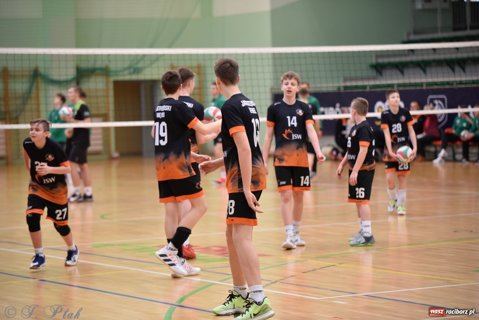 Zdjęcie w galerii na portalu naszraciborz.pl: Festiwal Sportu z SP 18 w hali przy Łąkowej [FOTO i WIDEO] wiadomości z regionu