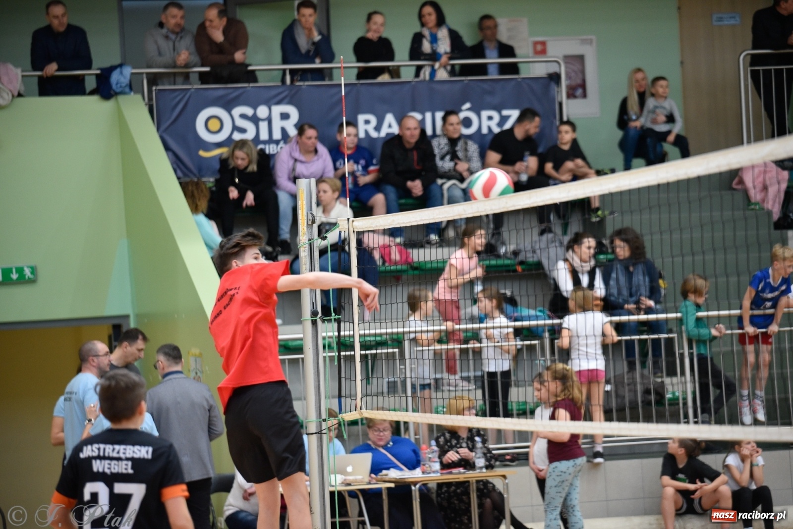 Zdjęcie w galerii na portalu naszraciborz.pl: Festiwal Sportu z SP 18 w hali przy Łąkowej [FOTO i WIDEO] wiadomości z regionu