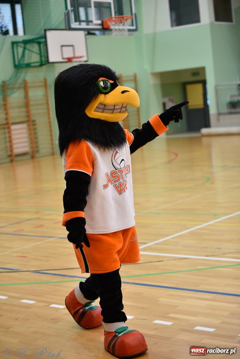 Zdjęcie w galerii na portalu naszraciborz.pl: Festiwal Sportu z SP 18 w hali przy Łąkowej [FOTO i WIDEO] wiadomości z regionu