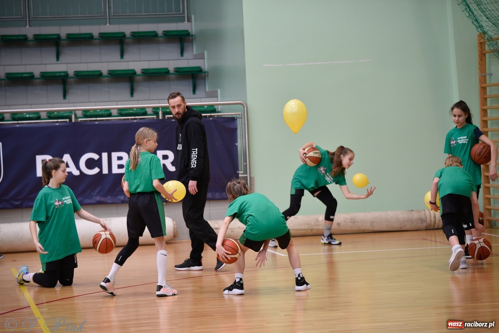Zdjęcie w galerii na portalu naszraciborz.pl: Festiwal Sportu z SP 18 w hali przy Łąkowej [FOTO i WIDEO] wiadomości z regionu