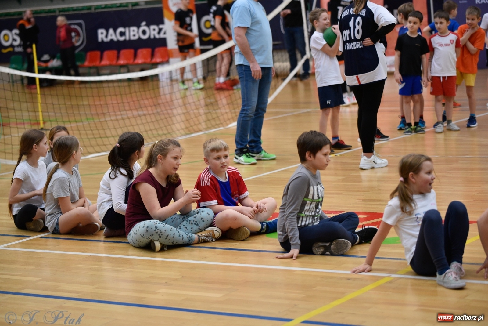 Zdjęcie w galerii na portalu naszraciborz.pl: Festiwal Sportu z SP 18 w hali przy Łąkowej [FOTO i WIDEO] wiadomości z regionu