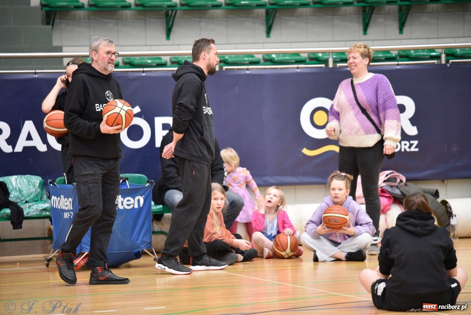 Zdjęcie w galerii na portalu naszraciborz.pl: Festiwal Sportu z SP 18 w hali przy Łąkowej [FOTO i WIDEO] wiadomości z regionu