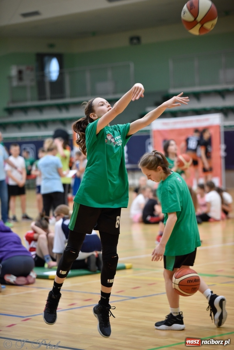 Zdjęcie w galerii na portalu naszraciborz.pl: Festiwal Sportu z SP 18 w hali przy Łąkowej [FOTO i WIDEO] wiadomości z regionu