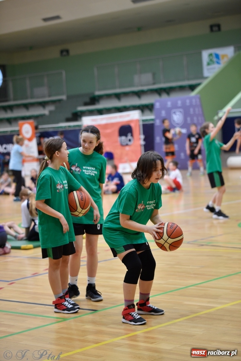 Zdjęcie w galerii na portalu naszraciborz.pl: Festiwal Sportu z SP 18 w hali przy Łąkowej [FOTO i WIDEO] wiadomości z regionu