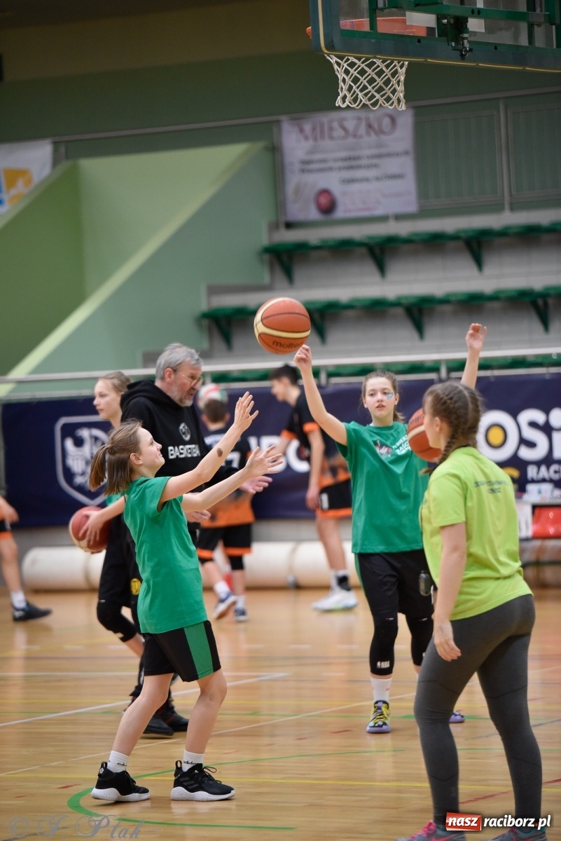 Zdjęcie w galerii na portalu naszraciborz.pl: Festiwal Sportu z SP 18 w hali przy Łąkowej [FOTO i WIDEO] wiadomości z regionu