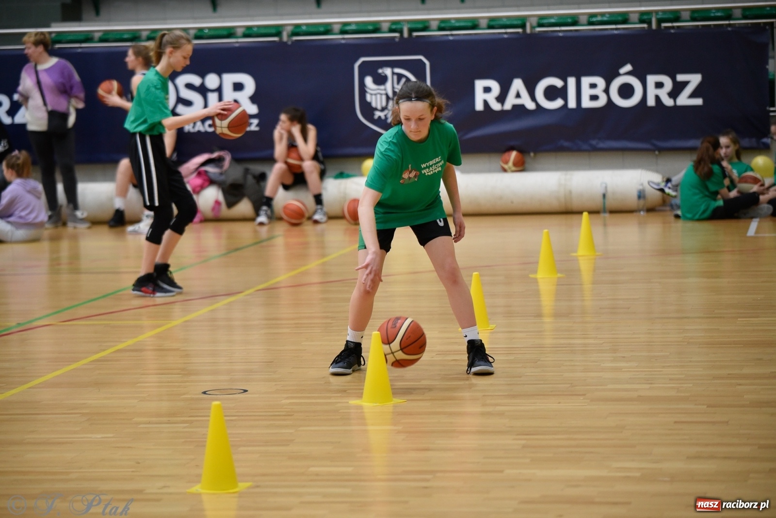 Zdjęcie w galerii na portalu naszraciborz.pl: Festiwal Sportu z SP 18 w hali przy Łąkowej [FOTO i WIDEO] wiadomości z regionu