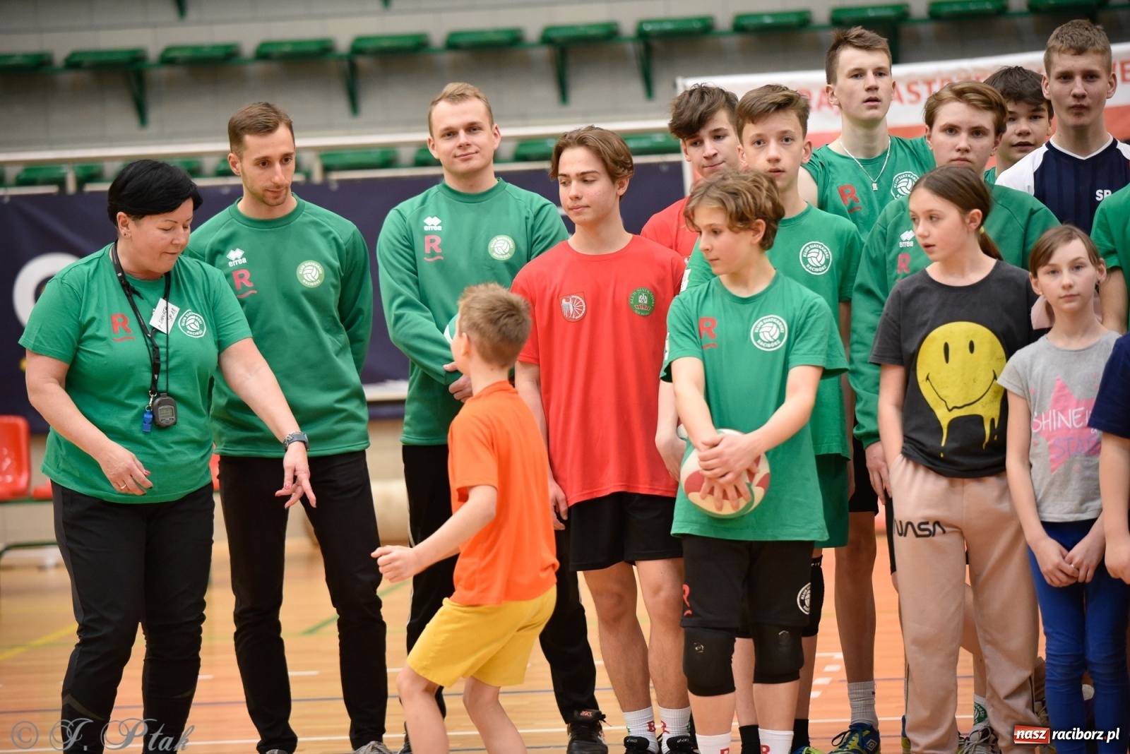 Zdjęcie w galerii na portalu naszraciborz.pl: Festiwal Sportu z SP 18 w hali przy Łąkowej [FOTO i WIDEO] wiadomości z regionu