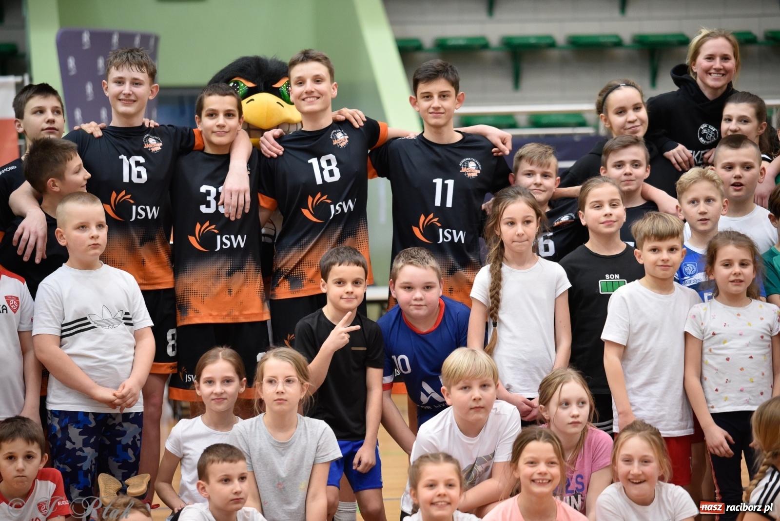 Zdjęcie w galerii na portalu naszraciborz.pl: Festiwal Sportu z SP 18 w hali przy Łąkowej [FOTO i WIDEO] wiadomości z regionu