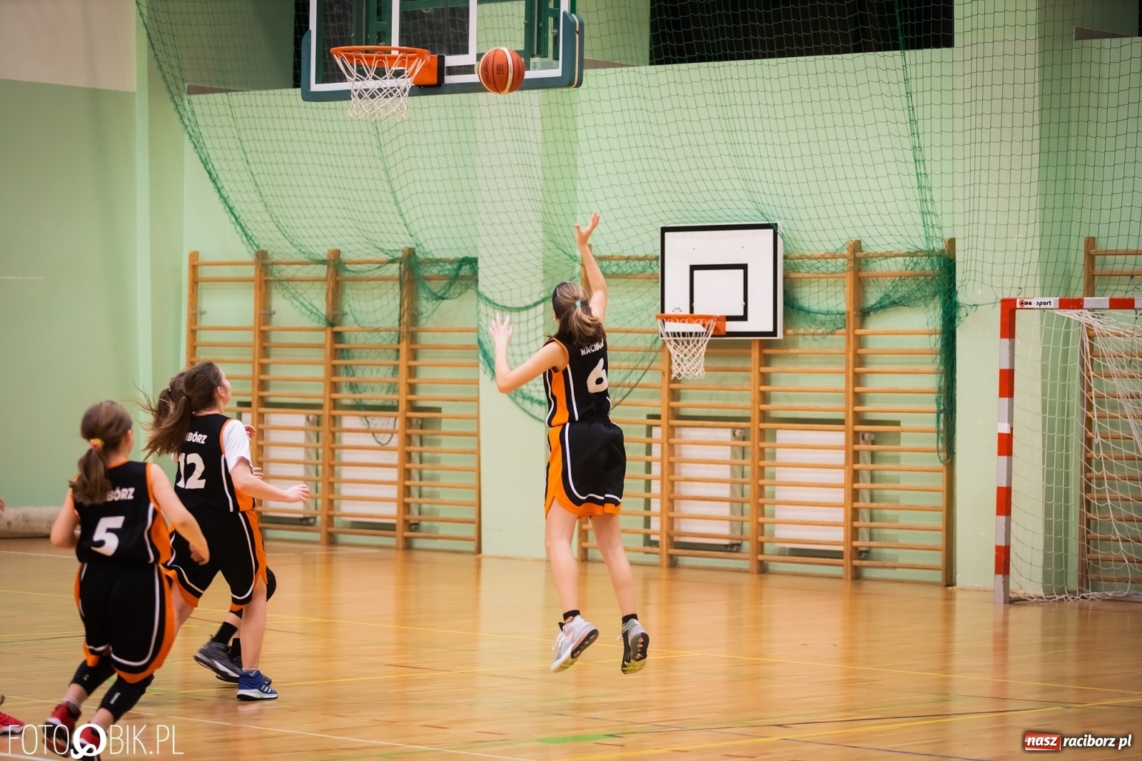 Zdjęcie w galerii na portalu naszraciborz.pl: Koszykówka. Wisła górą w Raciborzu [FOTO i WIDEO] wiadomości z regionu