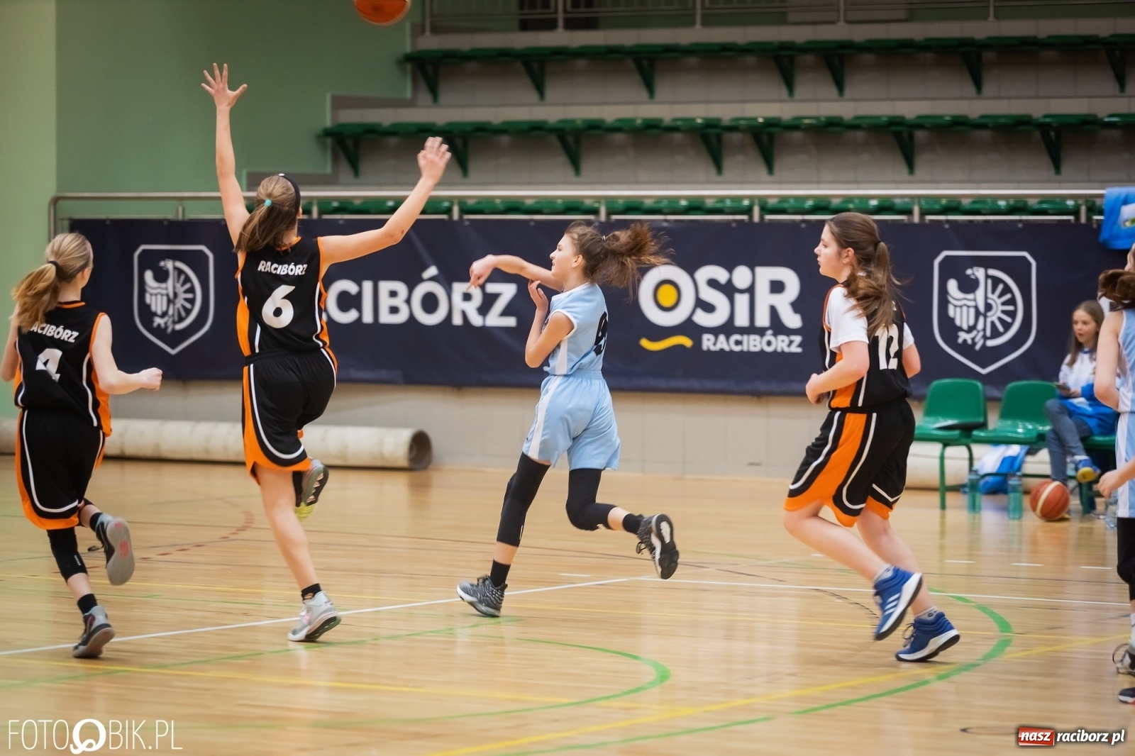 Zdjęcie w galerii na portalu naszraciborz.pl: Koszykówka. Wisła górą w Raciborzu [FOTO i WIDEO] wiadomości z regionu