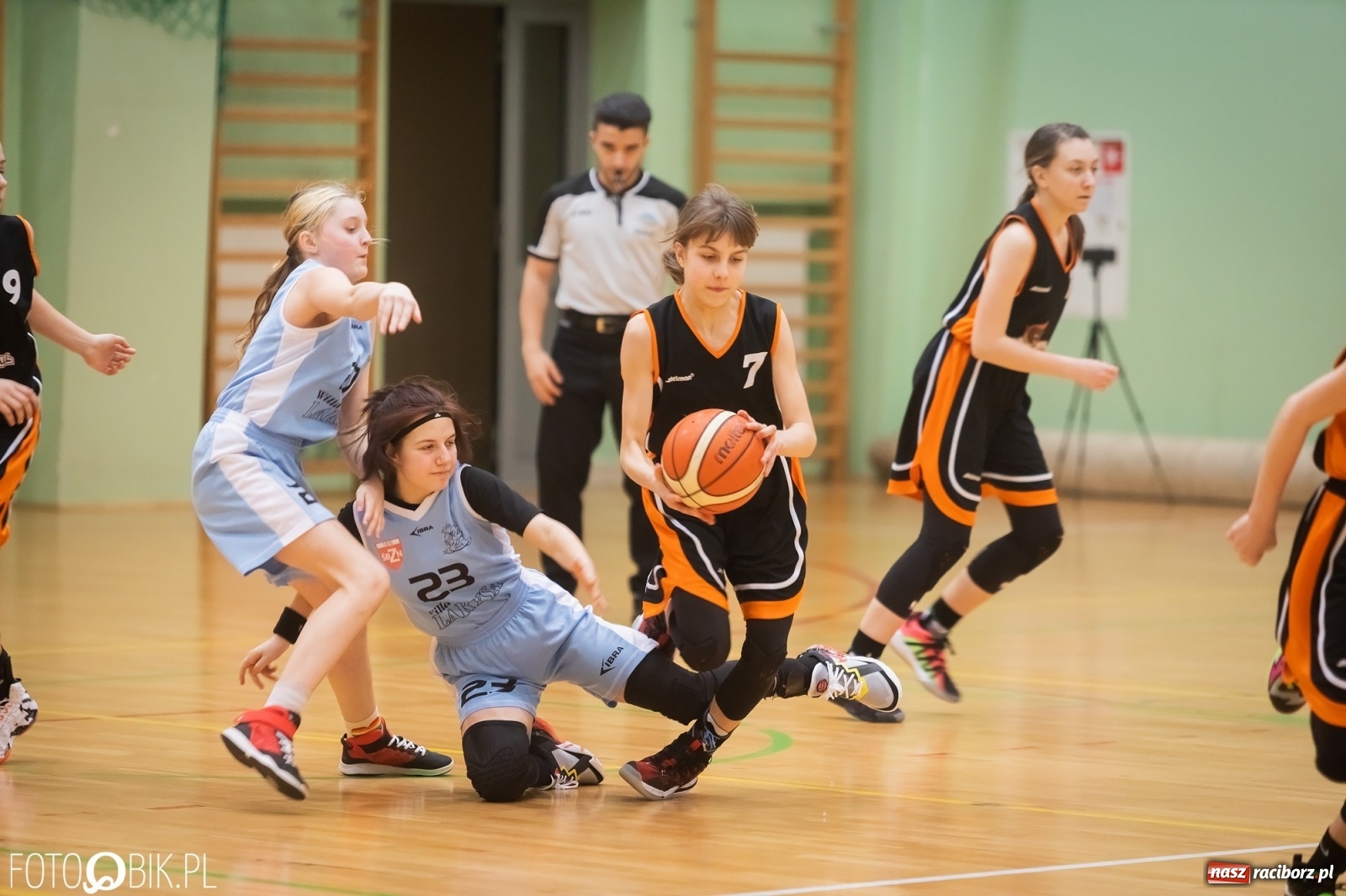 Zdjęcie w galerii na portalu naszraciborz.pl: Koszykówka. Wisła górą w Raciborzu [FOTO i WIDEO] wiadomości z regionu