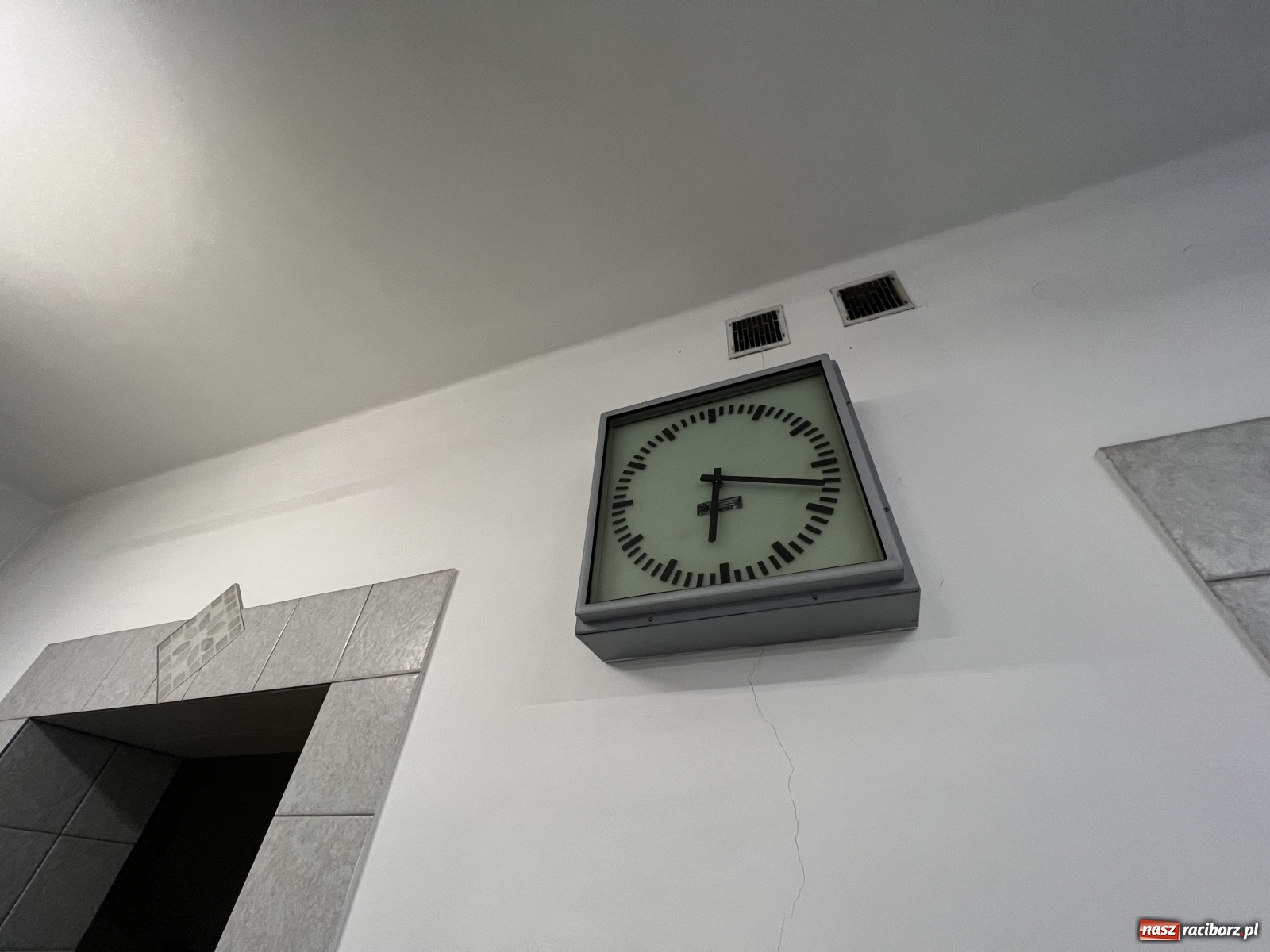 Zdjęcie w galerii na portalu naszraciborz.pl: Całodobowe dyżury na dworcu w Chałupkach, bo Ukraińcy wysiadają tu... przez pomyłkę wiadomości z regionu