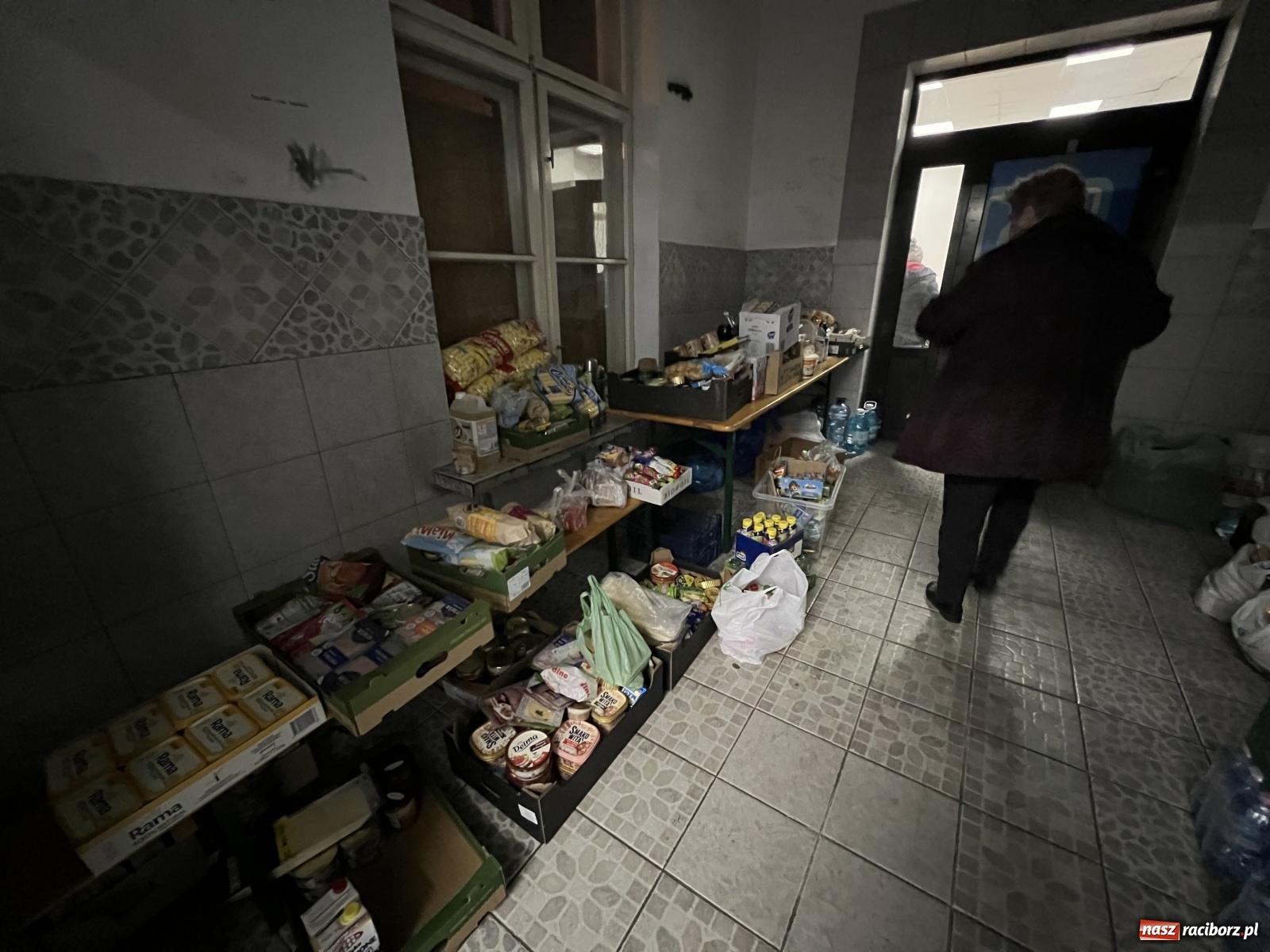 Zdjęcie w galerii na portalu naszraciborz.pl: Całodobowe dyżury na dworcu w Chałupkach, bo Ukraińcy wysiadają tu... przez pomyłkę wiadomości z regionu