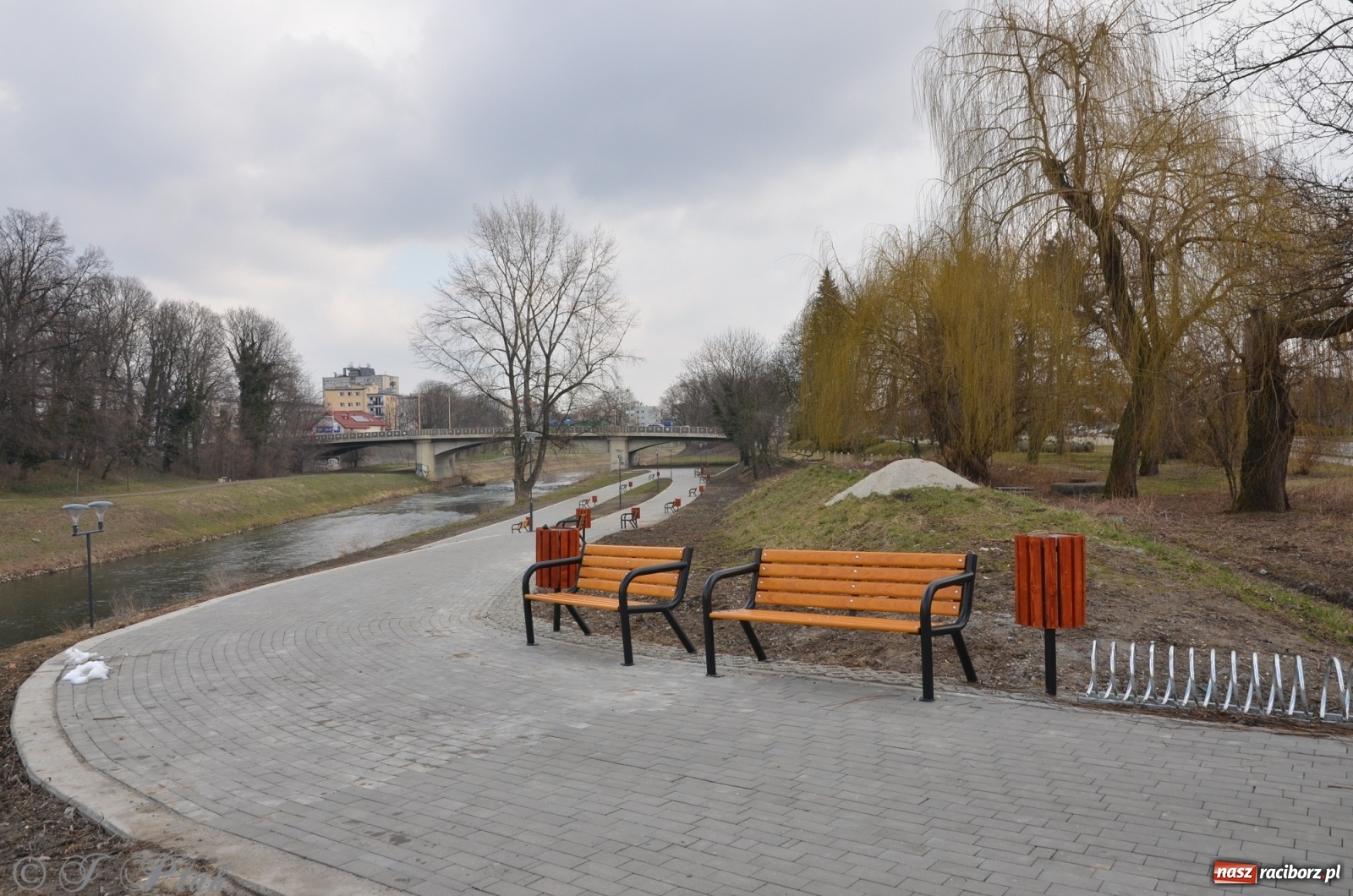 Zdjęcie w galerii na portalu naszraciborz.pl: Bulwary nadodrzańskie gotowe. Czy polubią je raciborzanie? wiadomości z regionu