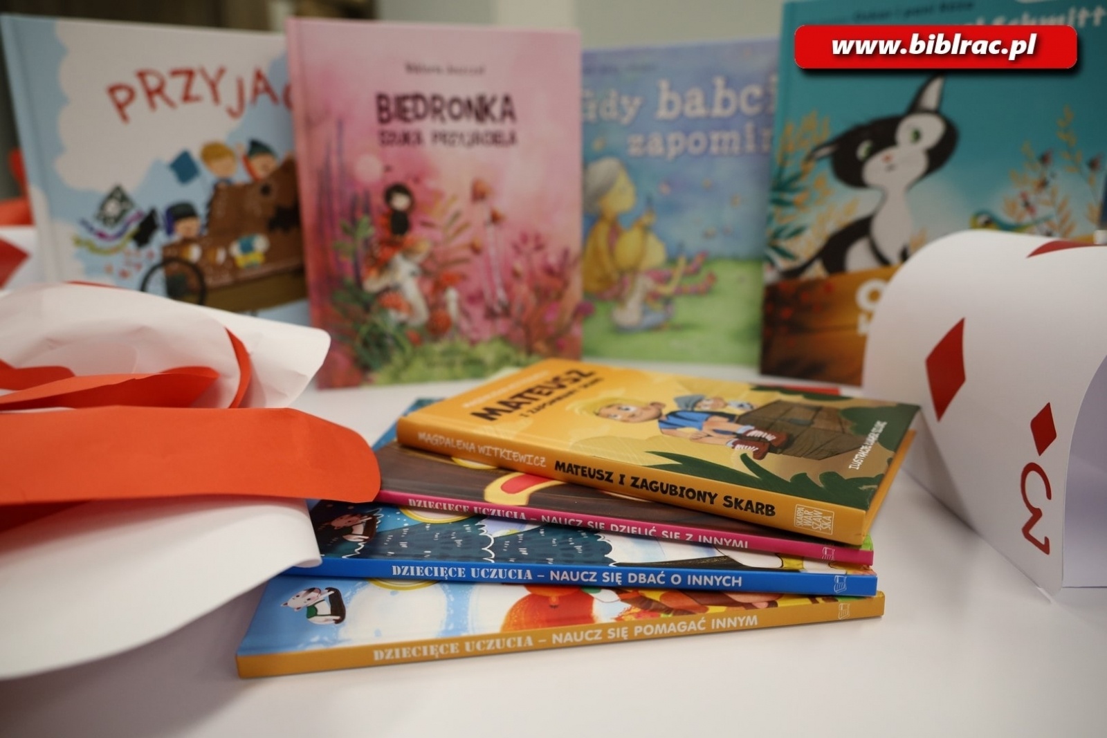 Zdjęcie w galerii na portalu naszraciborz.pl: Nowości z raciborskiej bibliotecznej półki wiadomości z regionu