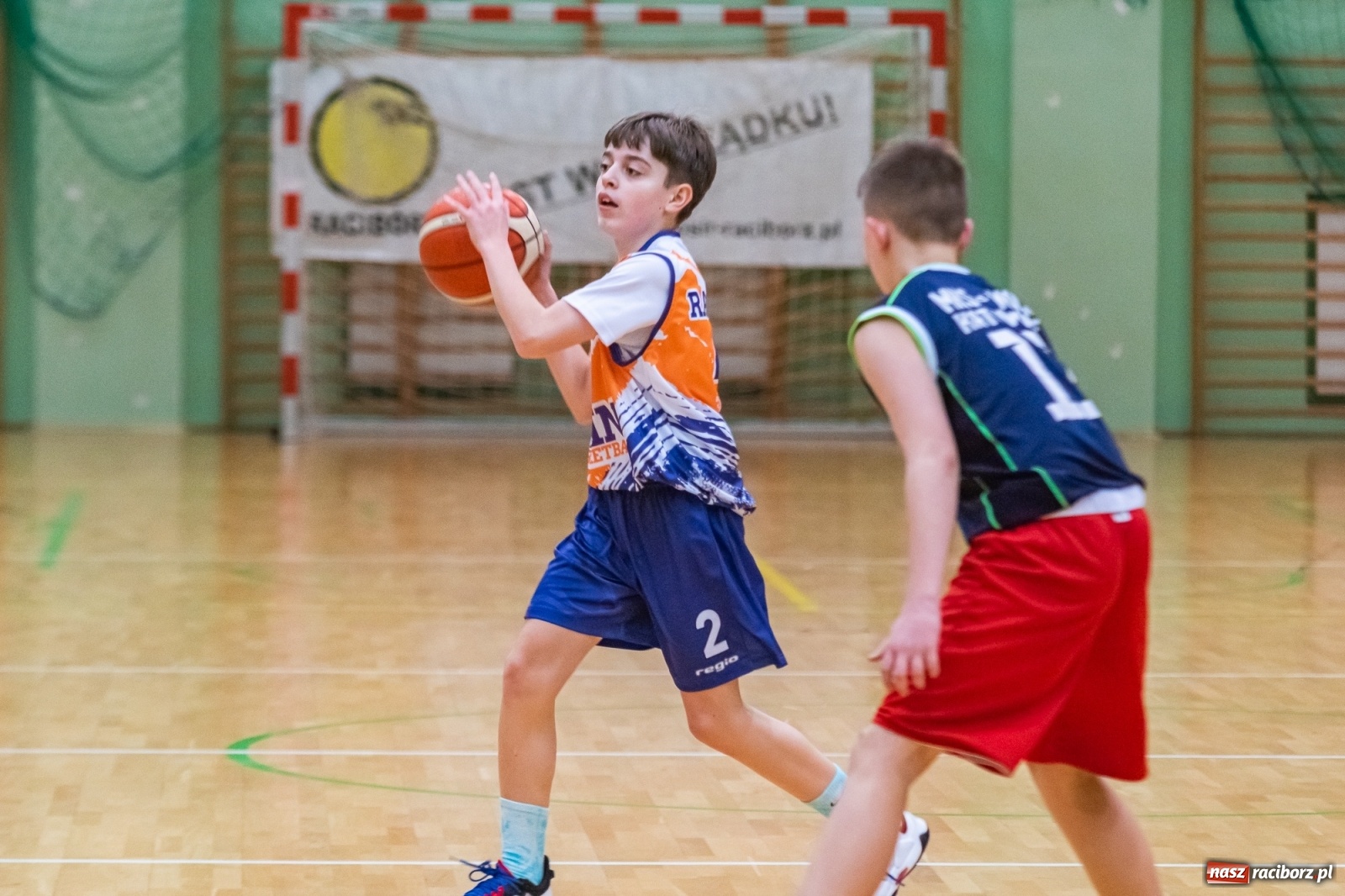 Zdjęcie w galerii na portalu naszraciborz.pl: Koszykarski dreszczowiec w Arenie Rafako z happy endem [FOTO i WIDEO] wiadomości z regionu