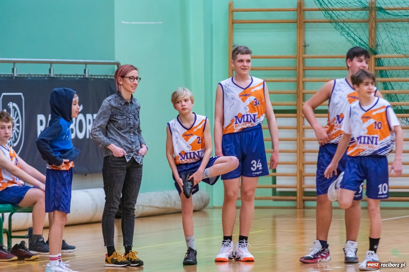 Zdjęcie w galerii na portalu naszraciborz.pl: Koszykarski dreszczowiec w Arenie Rafako z happy endem [FOTO i WIDEO] wiadomości z regionu