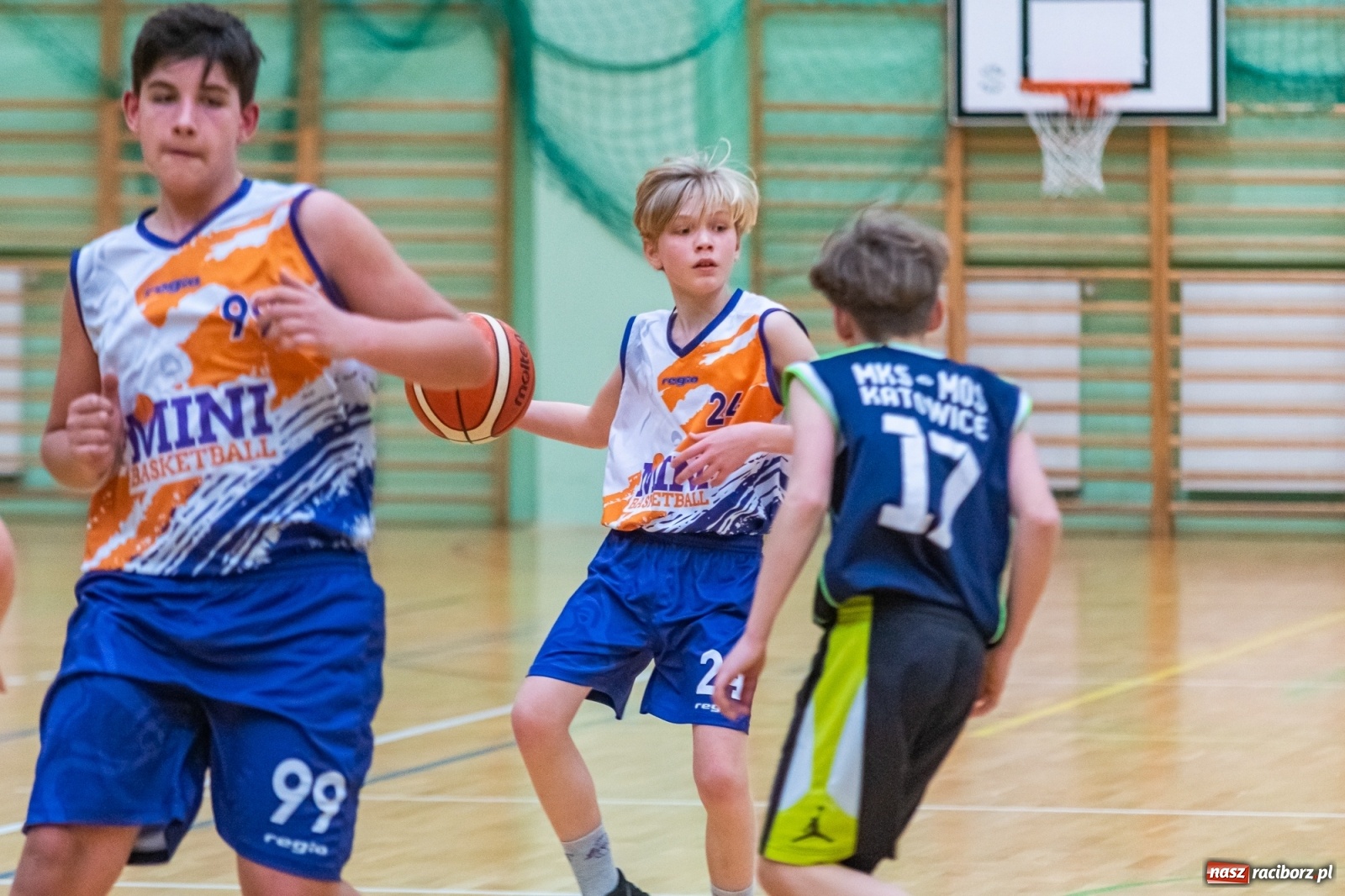 Zdjęcie w galerii na portalu naszraciborz.pl: Koszykarski dreszczowiec w Arenie Rafako z happy endem [FOTO i WIDEO] wiadomości z regionu