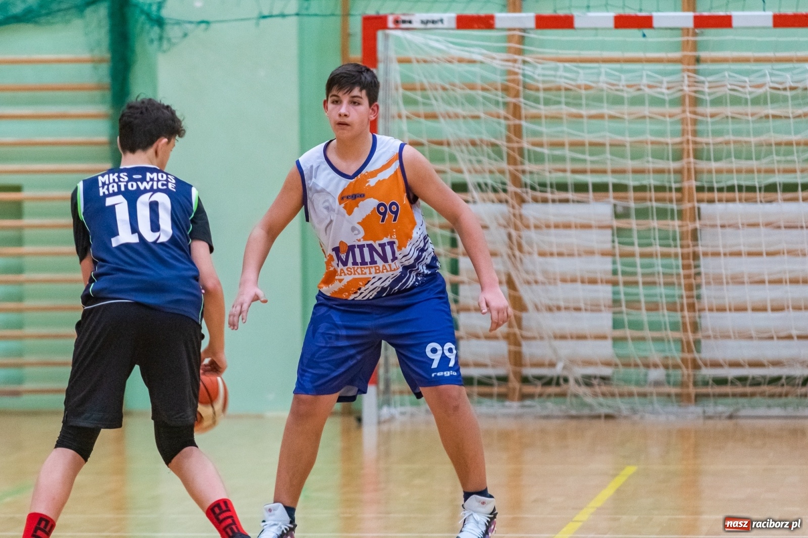Zdjęcie w galerii na portalu naszraciborz.pl: Koszykarski dreszczowiec w Arenie Rafako z happy endem [FOTO i WIDEO] wiadomości z regionu