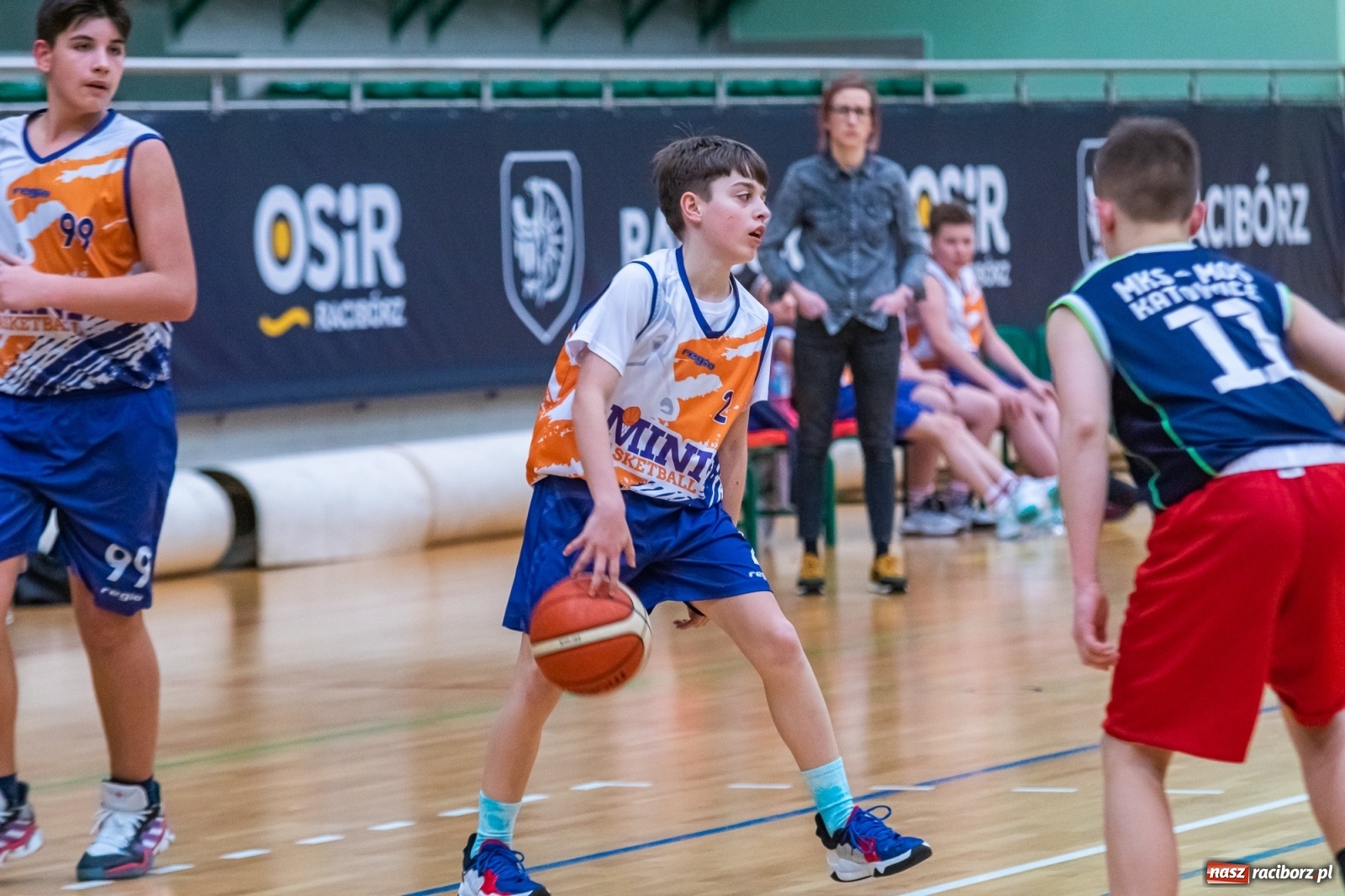 Zdjęcie w galerii na portalu naszraciborz.pl: Koszykarski dreszczowiec w Arenie Rafako z happy endem [FOTO i WIDEO] wiadomości z regionu