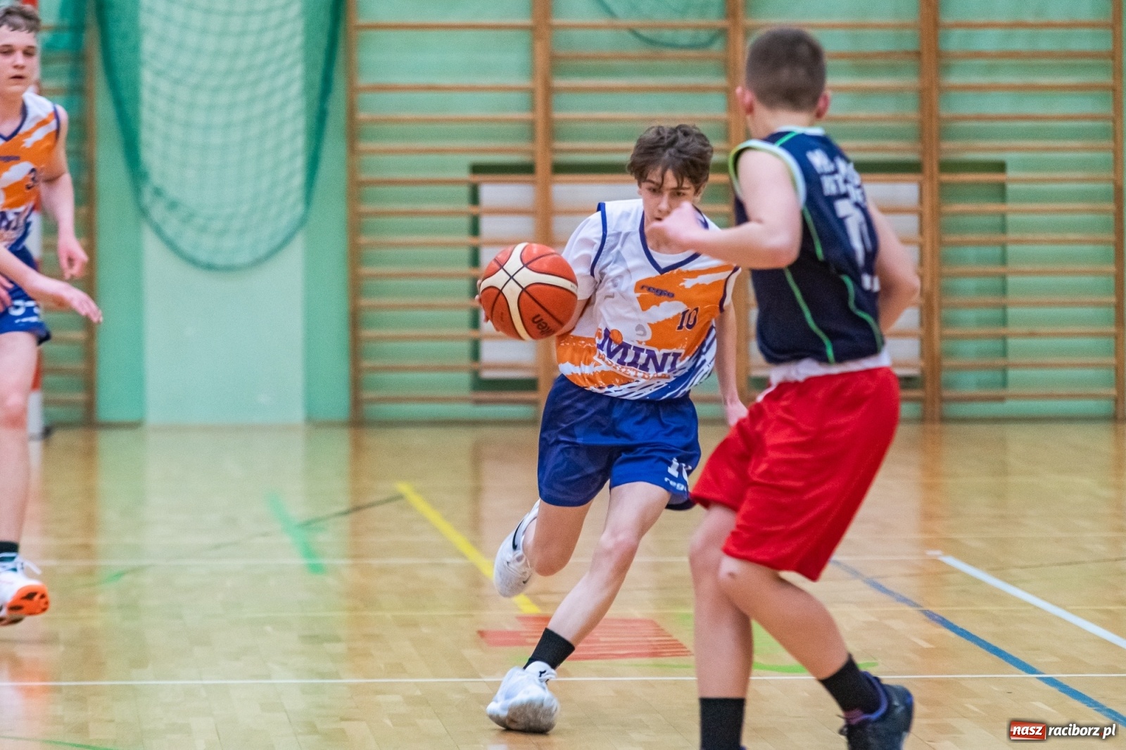 Zdjęcie w galerii na portalu naszraciborz.pl: Koszykarski dreszczowiec w Arenie Rafako z happy endem [FOTO i WIDEO] wiadomości z regionu