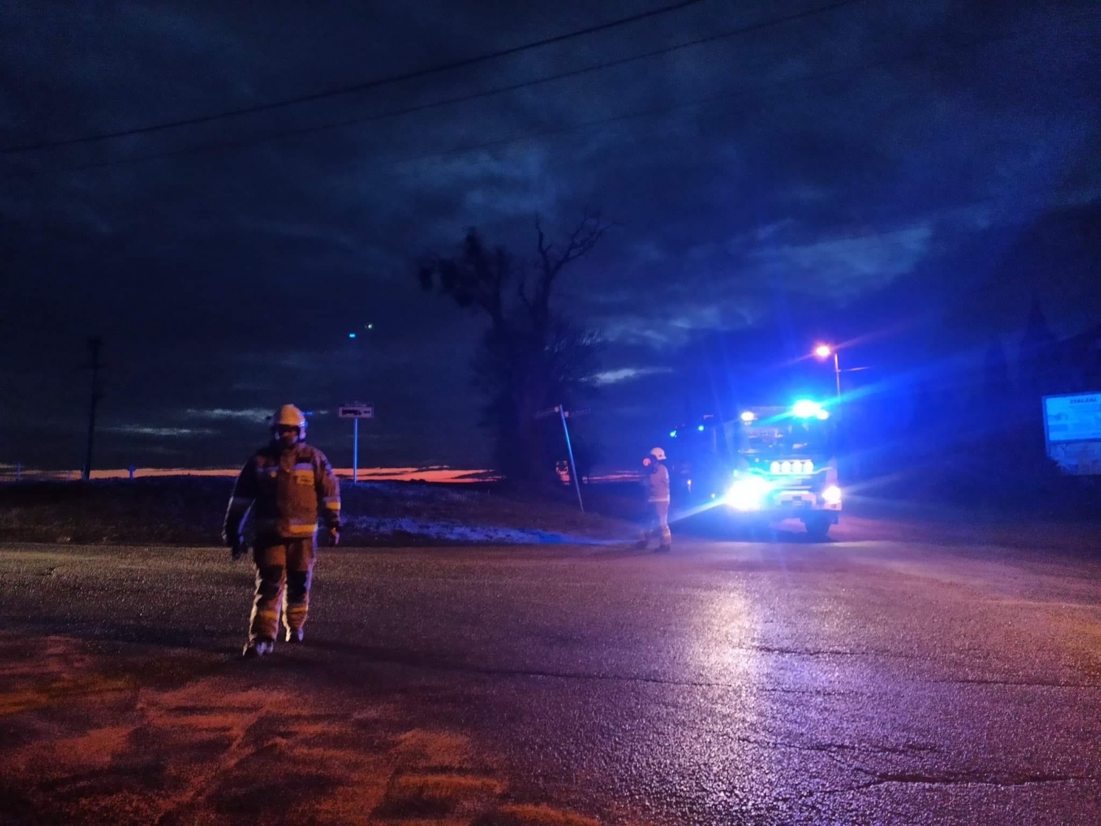 Zdjęcie w galerii na portalu naszraciborz.pl: Raport 998. Wyciek gazu przy Różyckiego. Plama w Pawłowie wiadomości z regionu