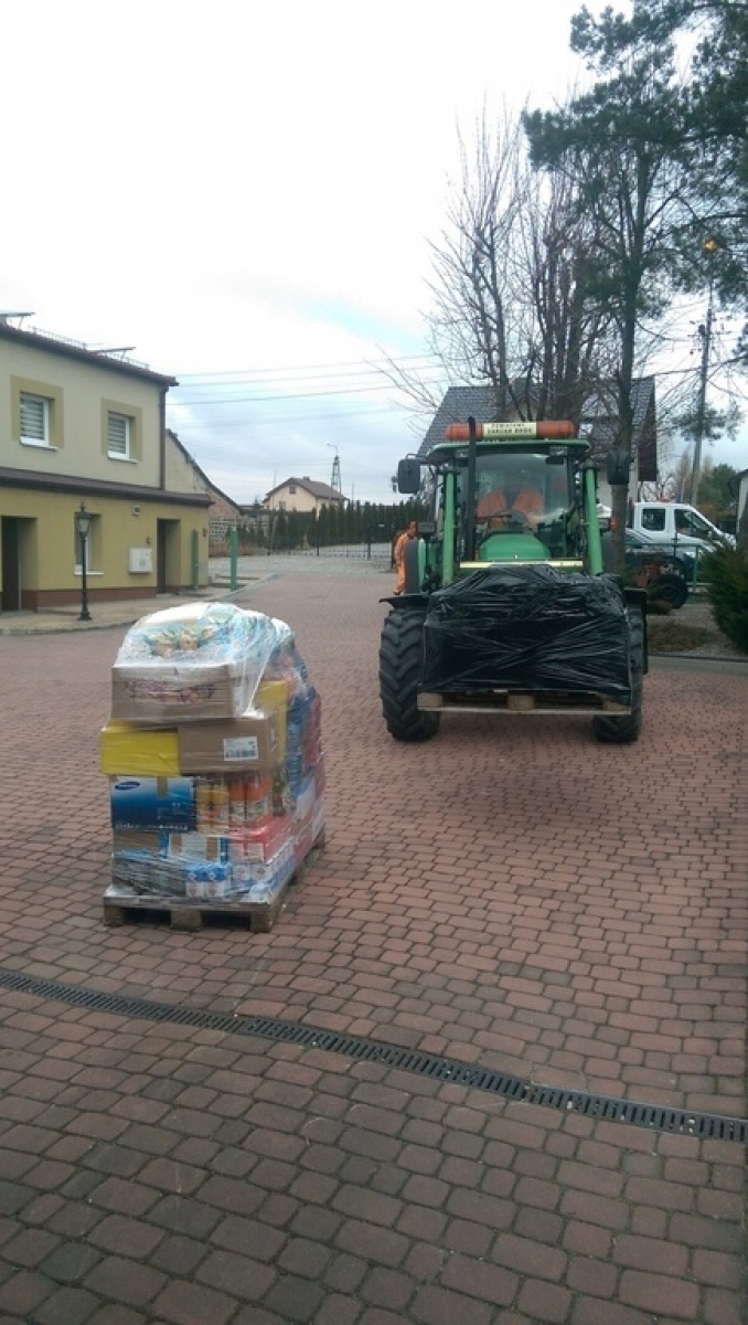 Zdjęcie w galerii na portalu naszraciborz.pl: Zbiórka na medal. Tony darów z gminy Kornowac dla Ukrainy wiadomości z regionu