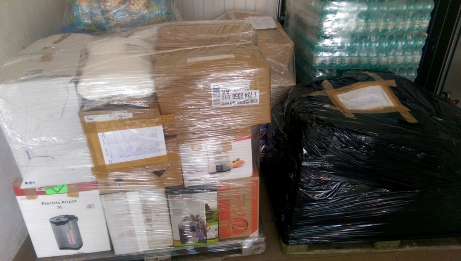 Zdjęcie w galerii na portalu naszraciborz.pl: Zbiórka na medal. Tony darów z gminy Kornowac dla Ukrainy wiadomości z regionu