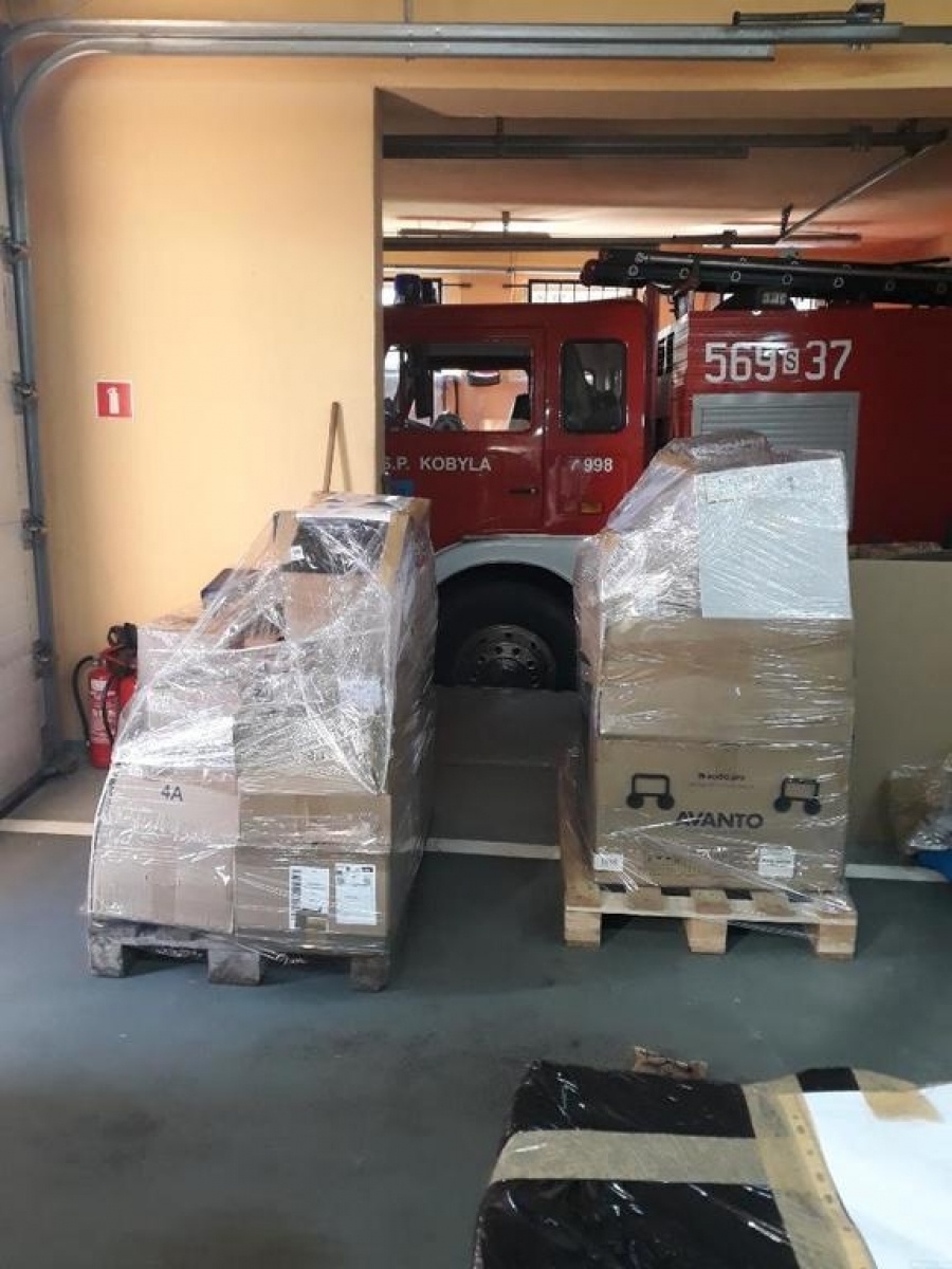 Zdjęcie w galerii na portalu naszraciborz.pl: Zbiórka na medal. Tony darów z gminy Kornowac dla Ukrainy wiadomości z regionu