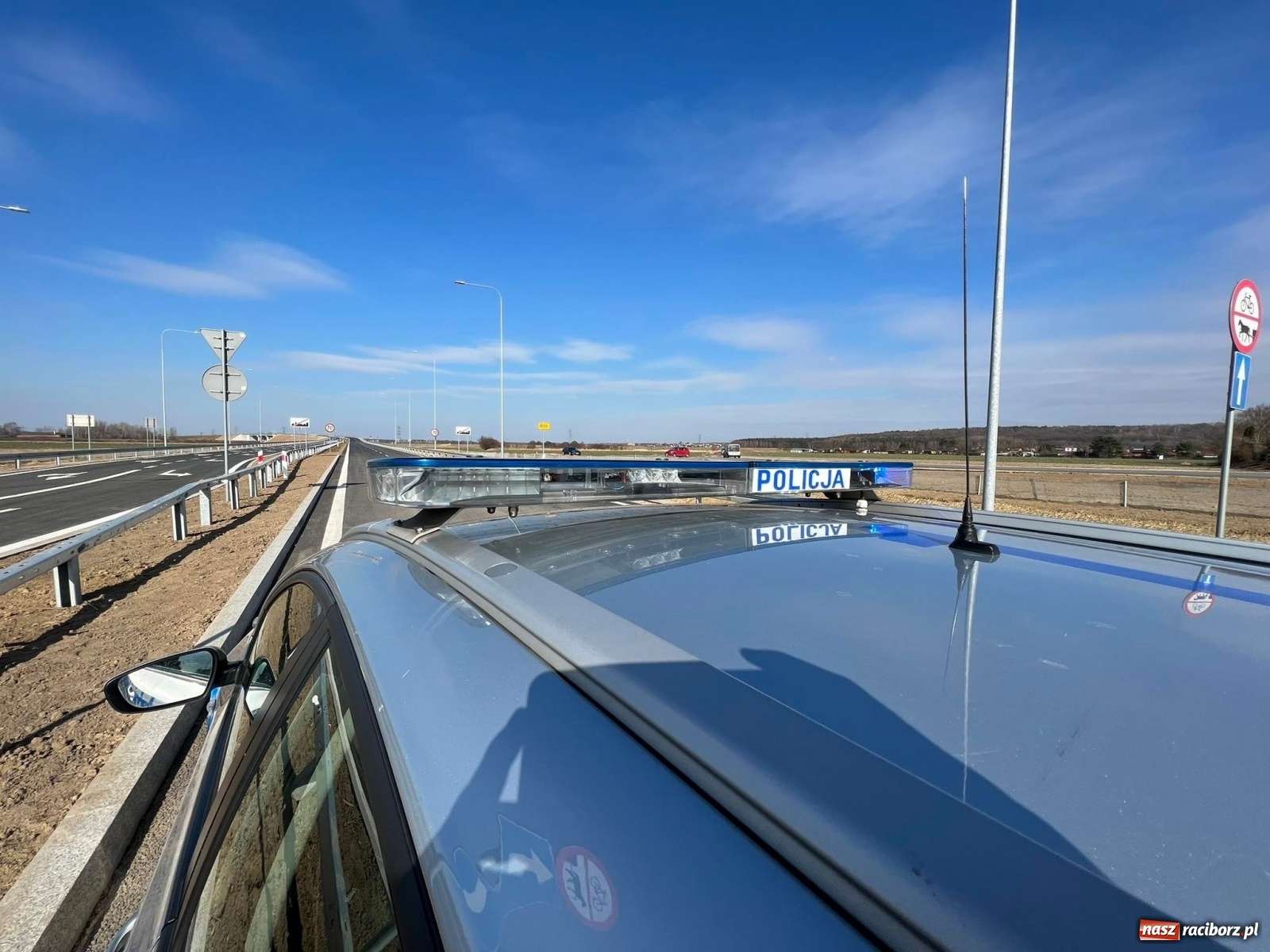 Zdjęcie w galerii na portalu naszraciborz.pl: Uwaga kierowcy! Wschodnia obwodnica Raciborza oficjalnie otwarta [WIDEO] wiadomości z regionu