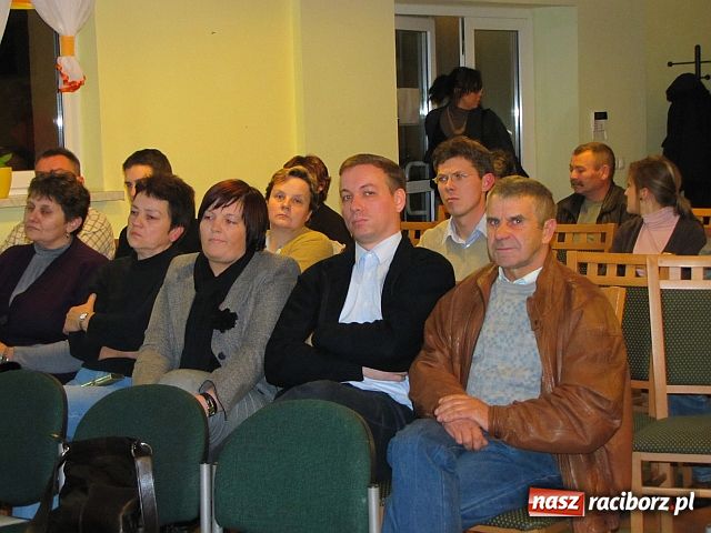 Zdjęcie w galerii na portalu naszraciborz.pl: Gorąca debata w Rudniku wiadomości z regionu