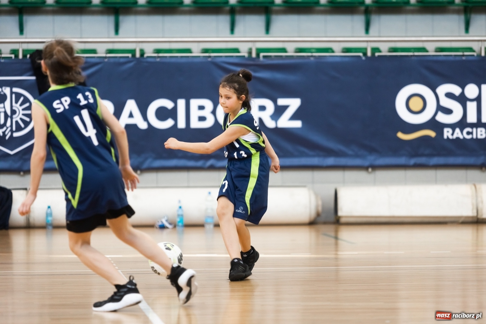 Zdjęcie w galerii na portalu naszraciborz.pl: Czwartkowa piłkarska rywalizacja w hali przy Łąkowej [FOTO] wiadomości z regionu