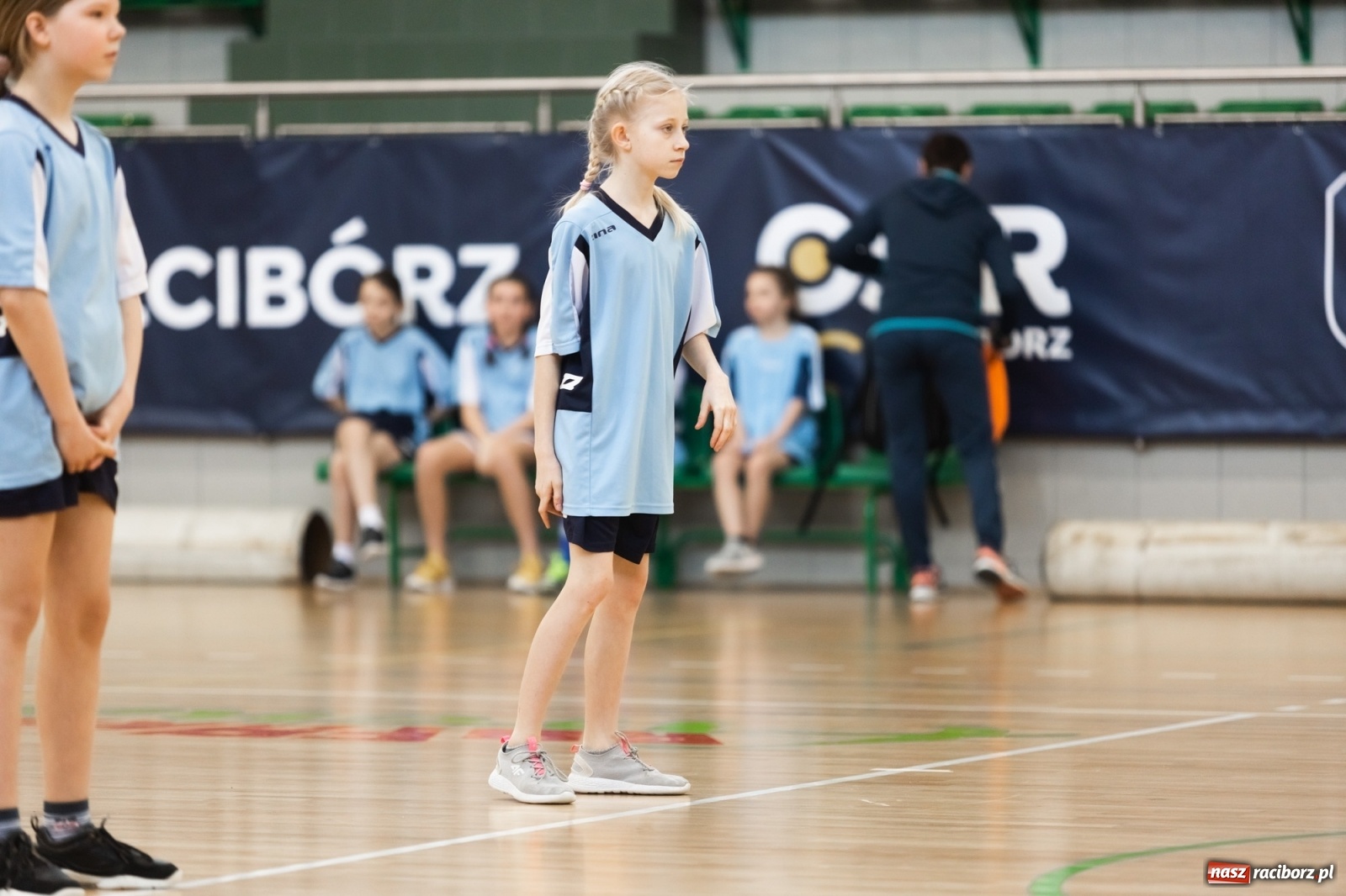 Zdjęcie w galerii na portalu naszraciborz.pl: Czwartkowa piłkarska rywalizacja w hali przy Łąkowej [FOTO] wiadomości z regionu