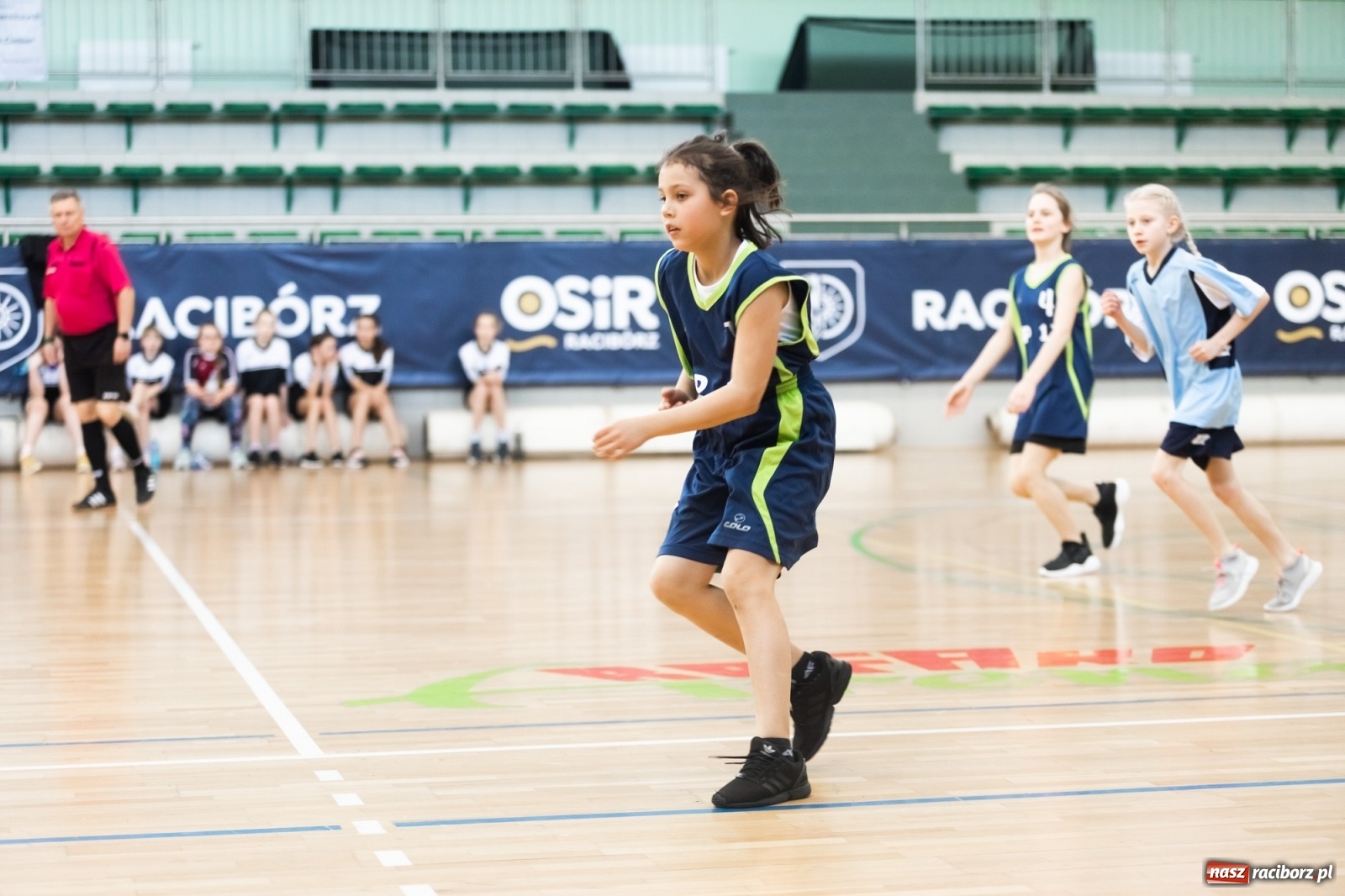 Zdjęcie w galerii na portalu naszraciborz.pl: Czwartkowa piłkarska rywalizacja w hali przy Łąkowej [FOTO] wiadomości z regionu