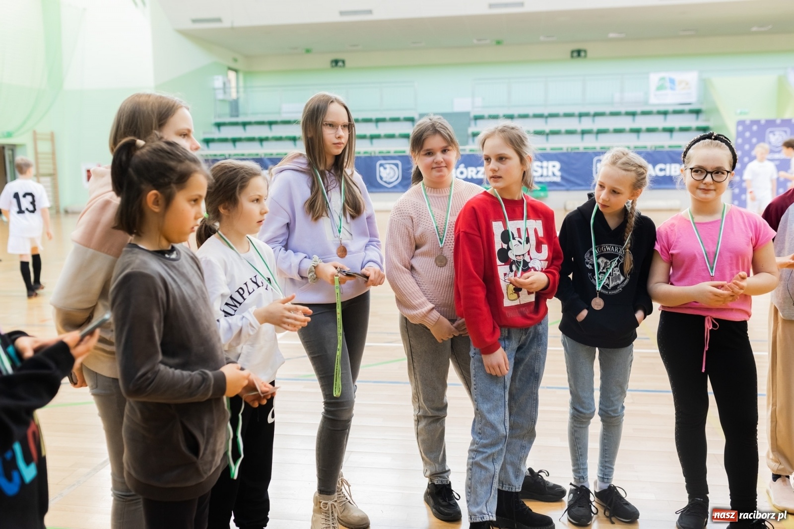 Zdjęcie w galerii na portalu naszraciborz.pl: Czwartkowa piłkarska rywalizacja w hali przy Łąkowej [FOTO] wiadomości z regionu