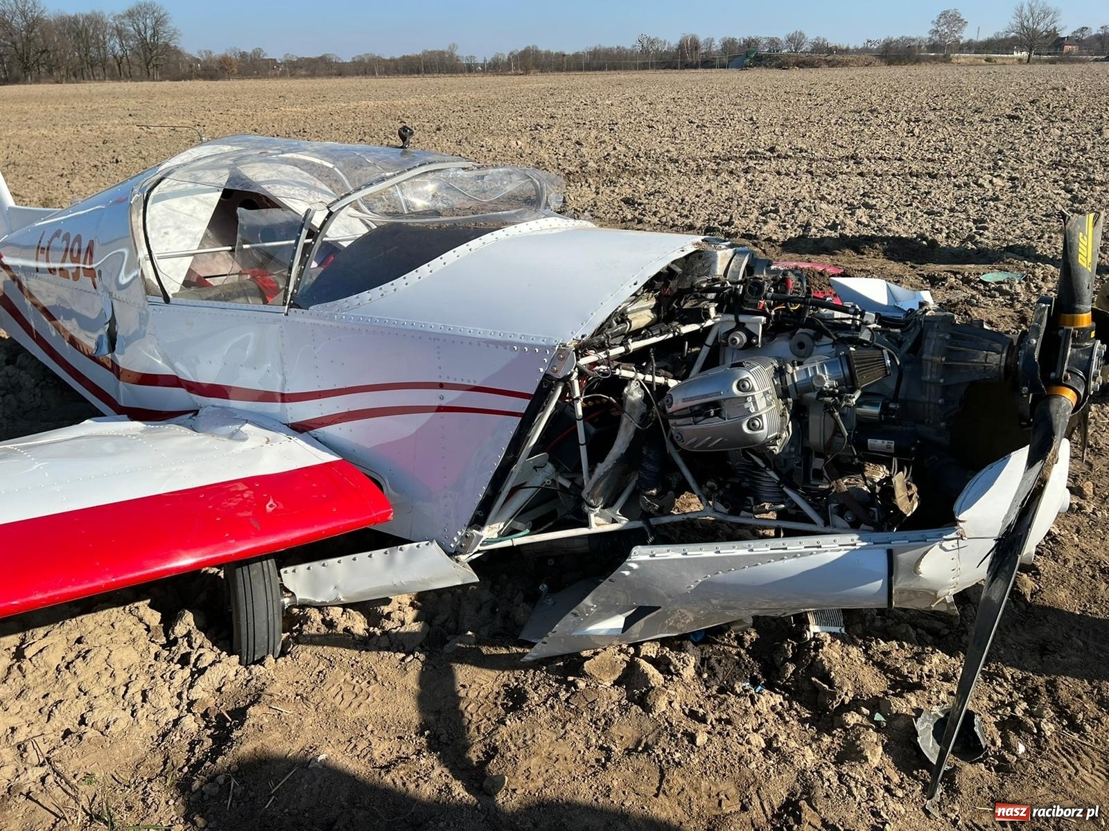 Zdjęcie w galerii na portalu naszraciborz.pl: Wypadek awionetki pod Raciborzem [FOTO i WIDEO] wiadomości z regionu