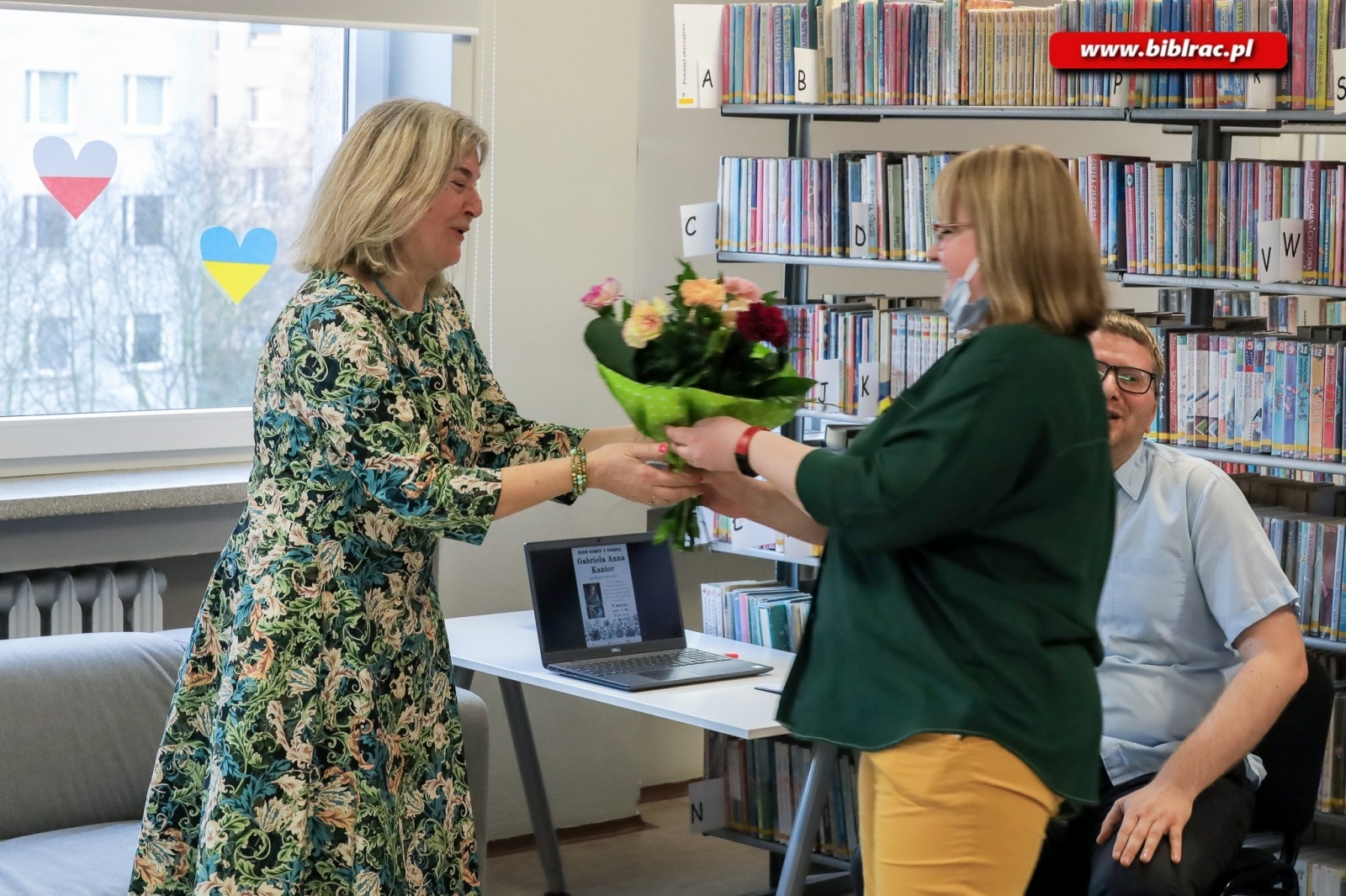Zdjęcie w galerii na portalu naszraciborz.pl: Gabriela Anna Kańtor gościem Dnia Kobiet z Książką wiadomości z regionu