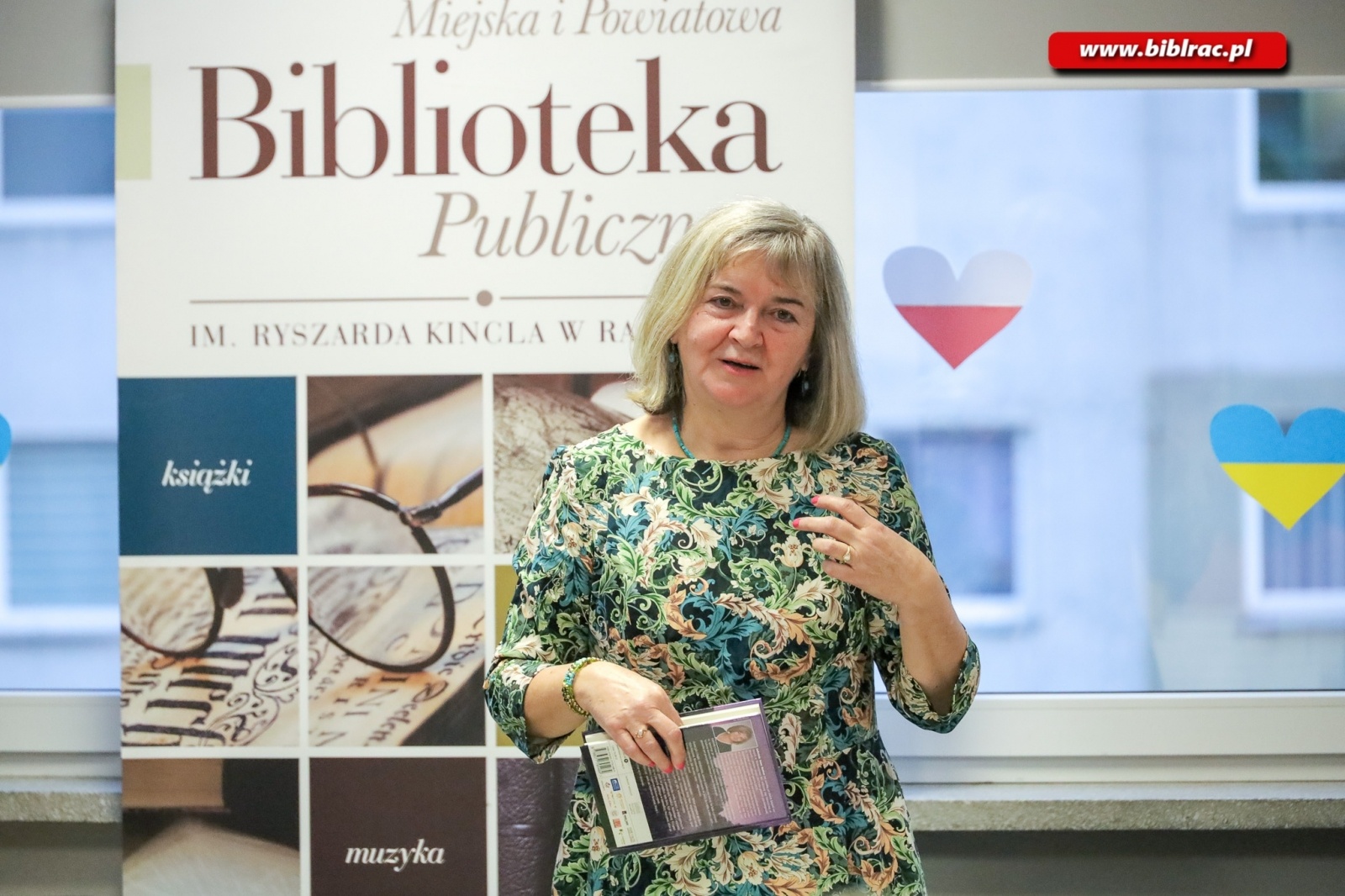 Zdjęcie w galerii na portalu naszraciborz.pl: Gabriela Anna Kańtor gościem Dnia Kobiet z Książką wiadomości z regionu