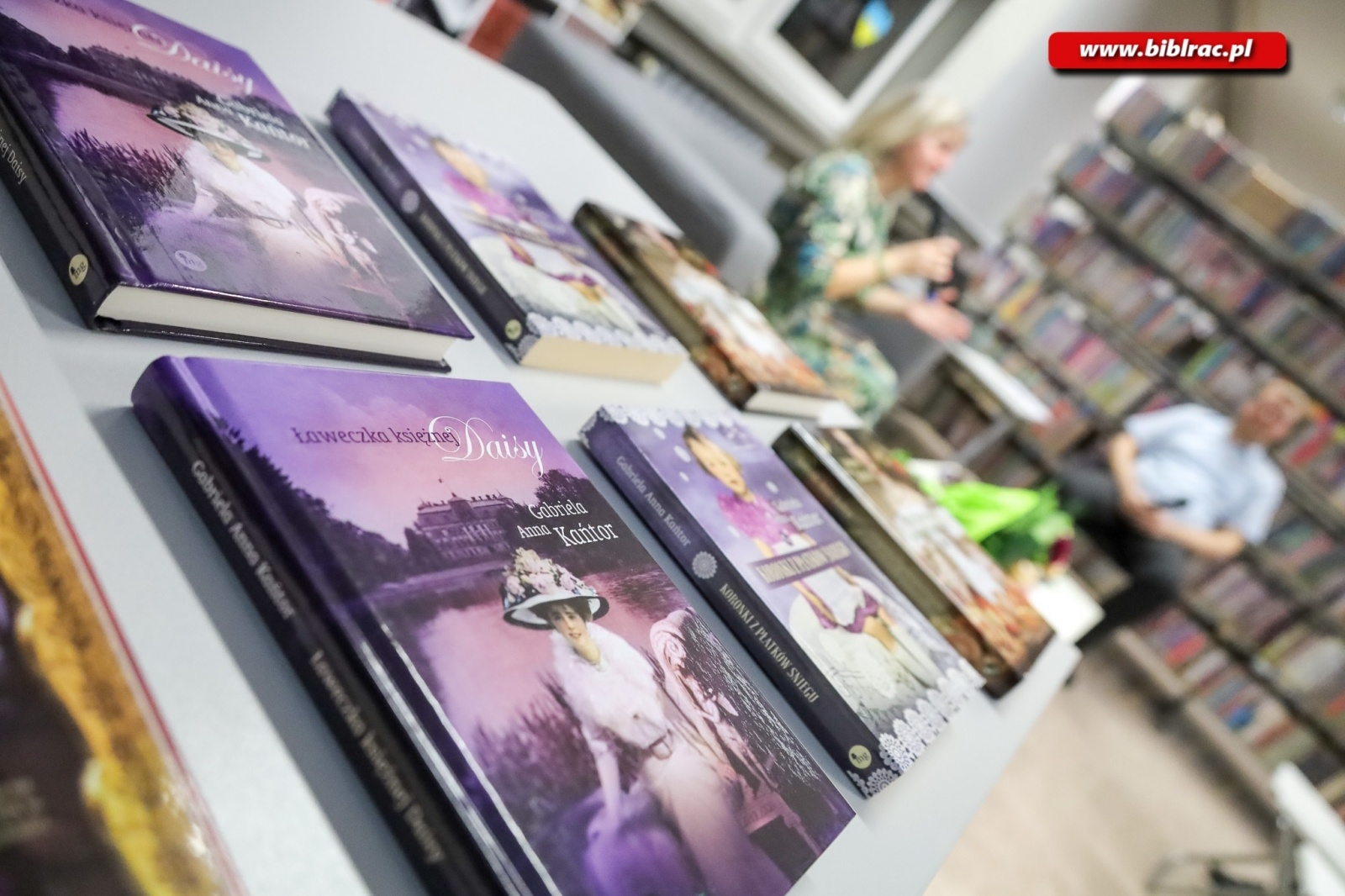 Zdjęcie w galerii na portalu naszraciborz.pl: Gabriela Anna Kańtor gościem Dnia Kobiet z Książką wiadomości z regionu