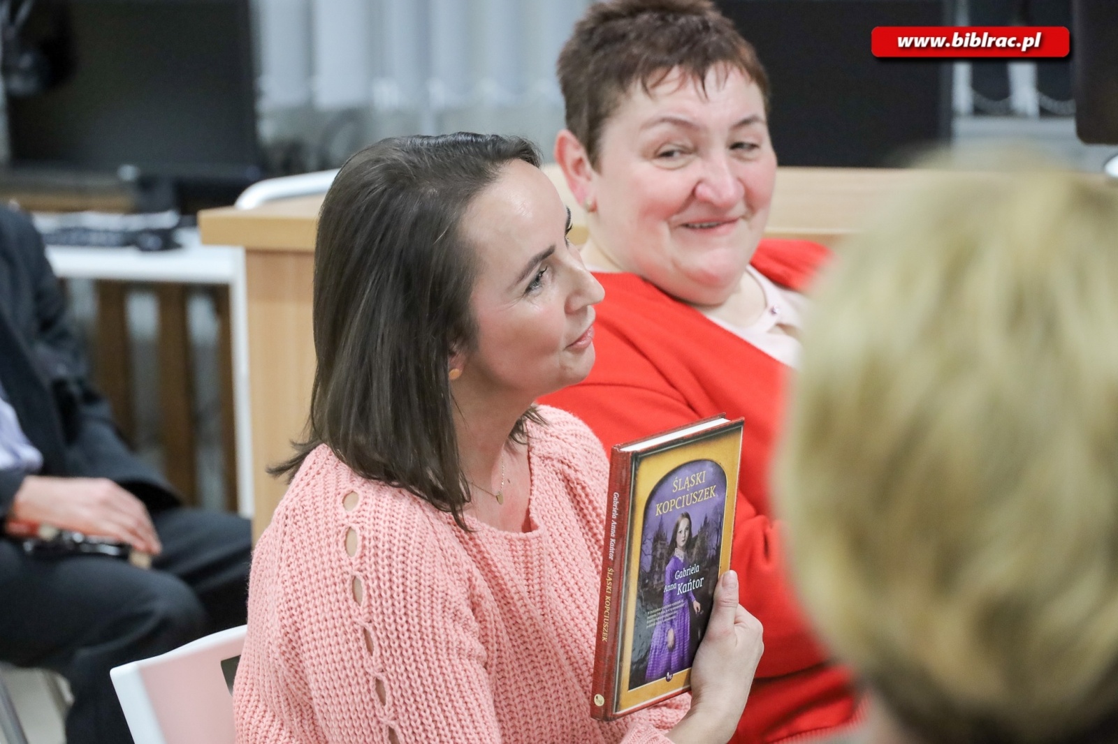 Zdjęcie w galerii na portalu naszraciborz.pl: Gabriela Anna Kańtor gościem Dnia Kobiet z Książką wiadomości z regionu